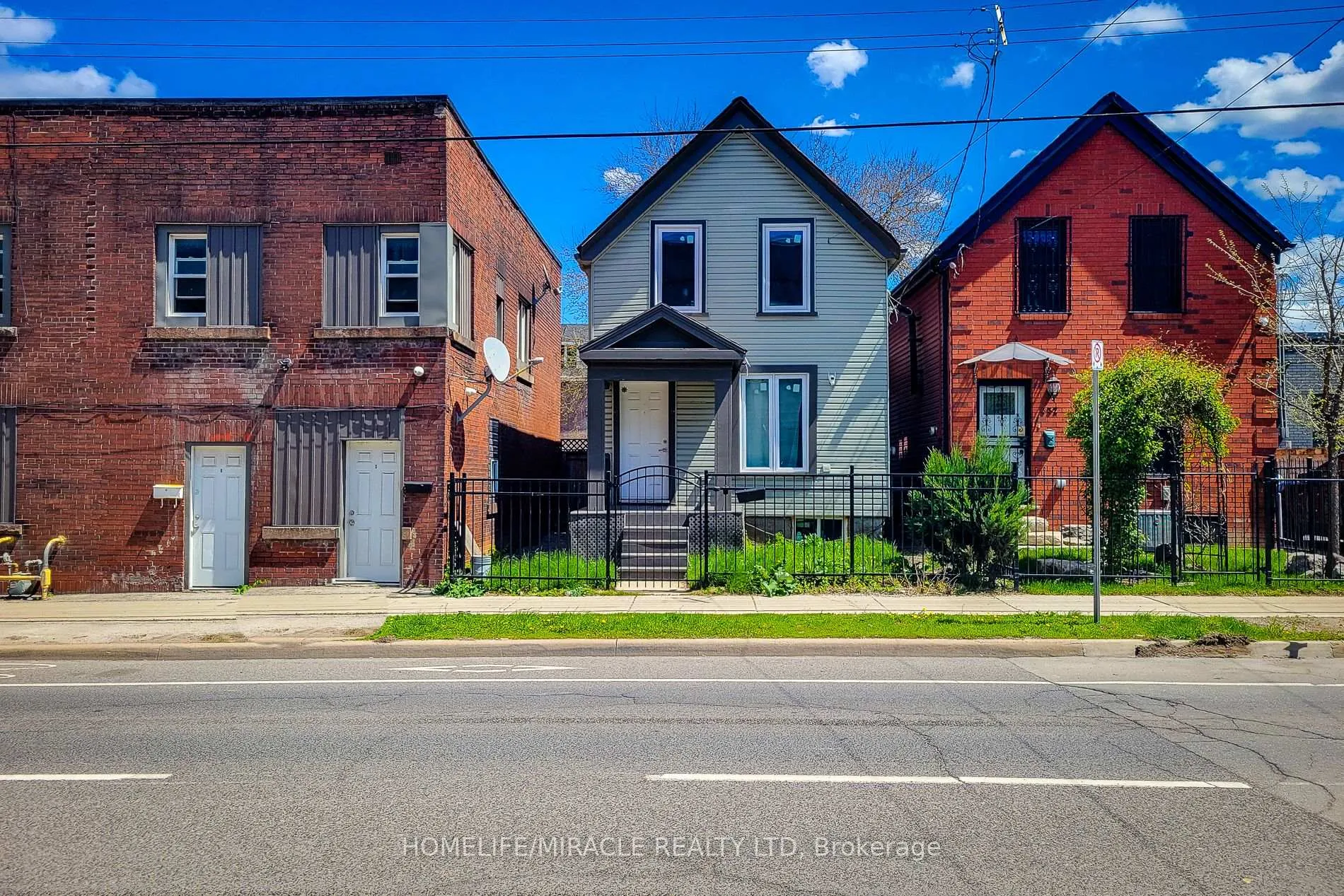 Photo 2 of 334 Gage Avenue, Hamilton, Industrial Sector — HOMEH