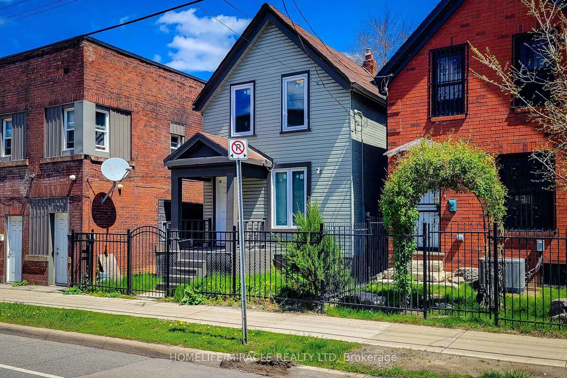 Photo 6 of 334 Gage Avenue, Hamilton, Industrial Sector — HOMEH