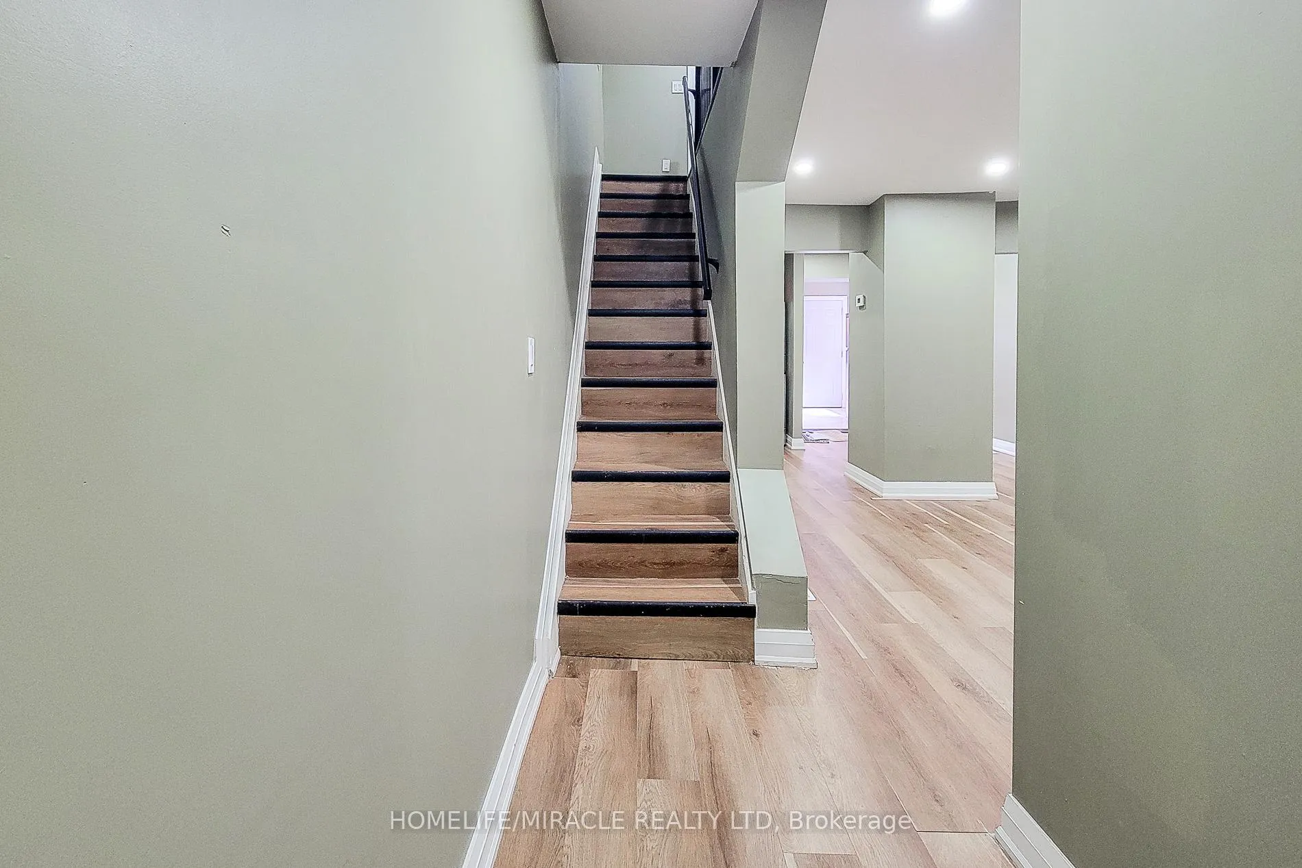 Photo 7 of 334 Gage Avenue, Hamilton, Industrial Sector — HOMEH