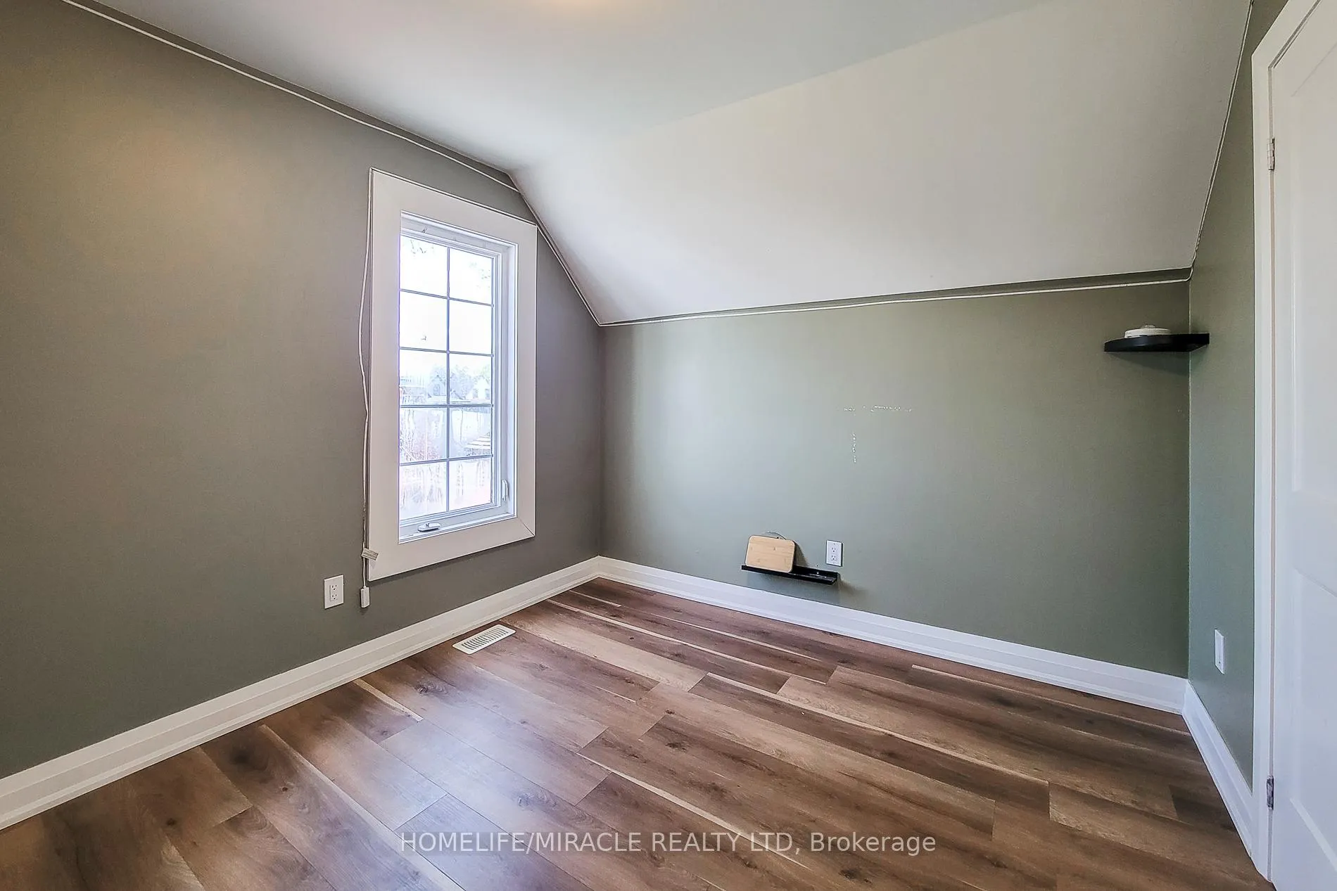 Photo 13 of 334 Gage Avenue, Hamilton, Industrial Sector — HOMEH
