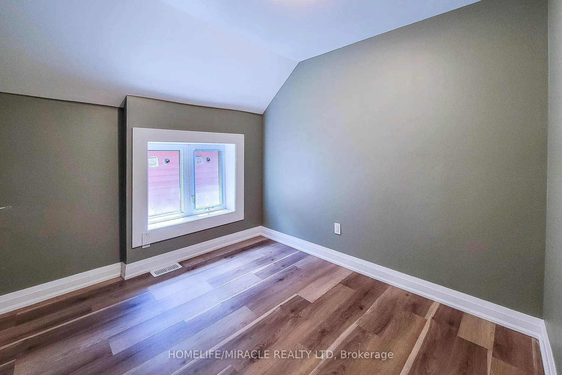 Photo 17 of 334 Gage Avenue, Hamilton, Industrial Sector — HOMEH