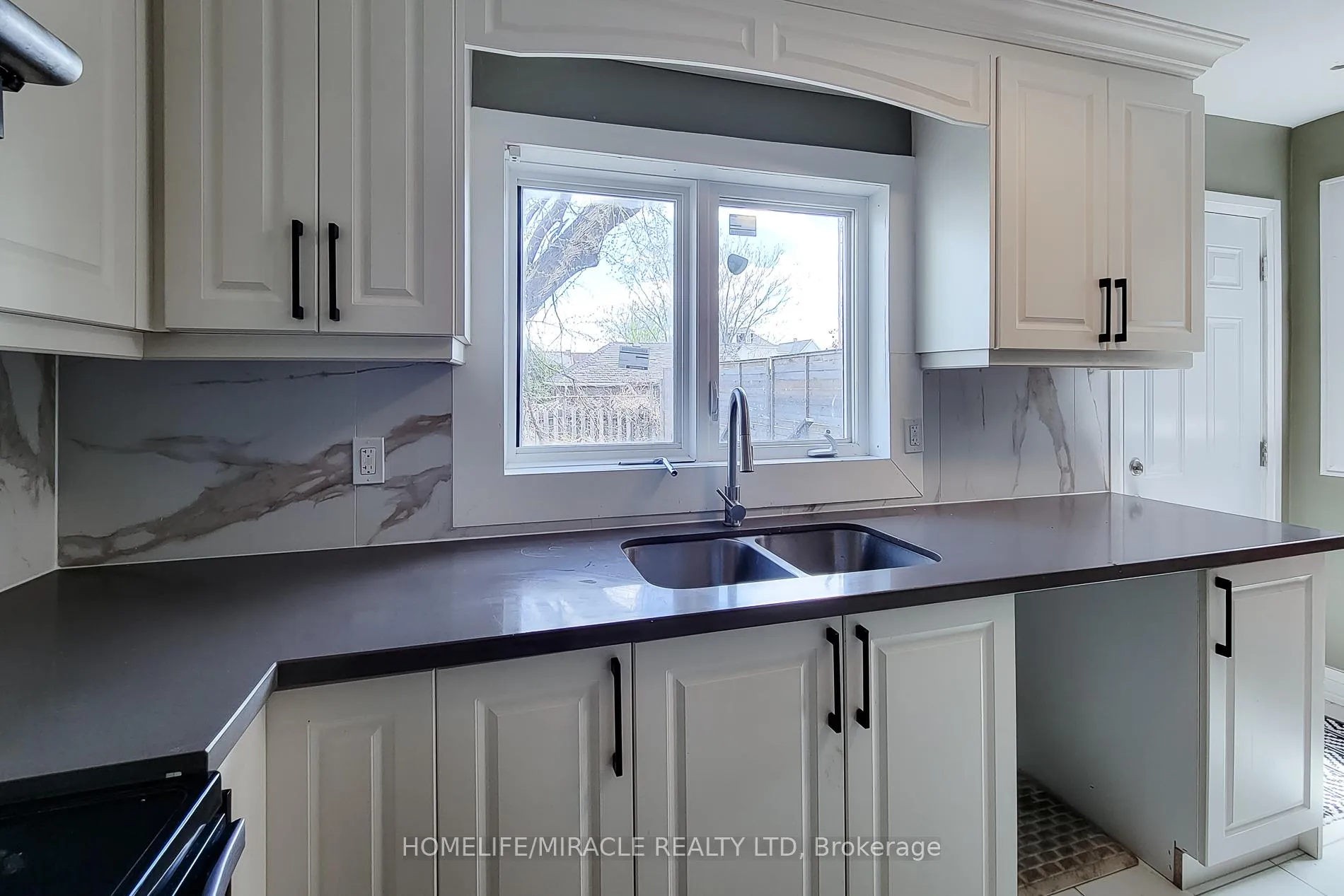 Photo 30 of 334 Gage Avenue, Hamilton, Industrial Sector — HOMEH