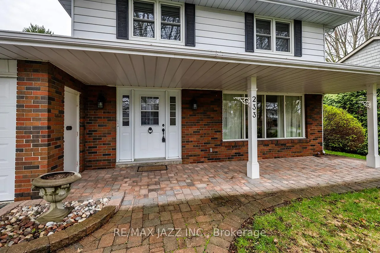 Photo 5 of 233 Wellington Street, Whitby, Lynde Creek — HOMEH