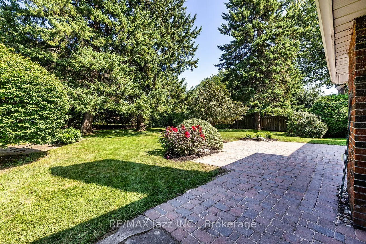 Photo 8 of 233 Wellington Street, Whitby, Lynde Creek — HOMEH