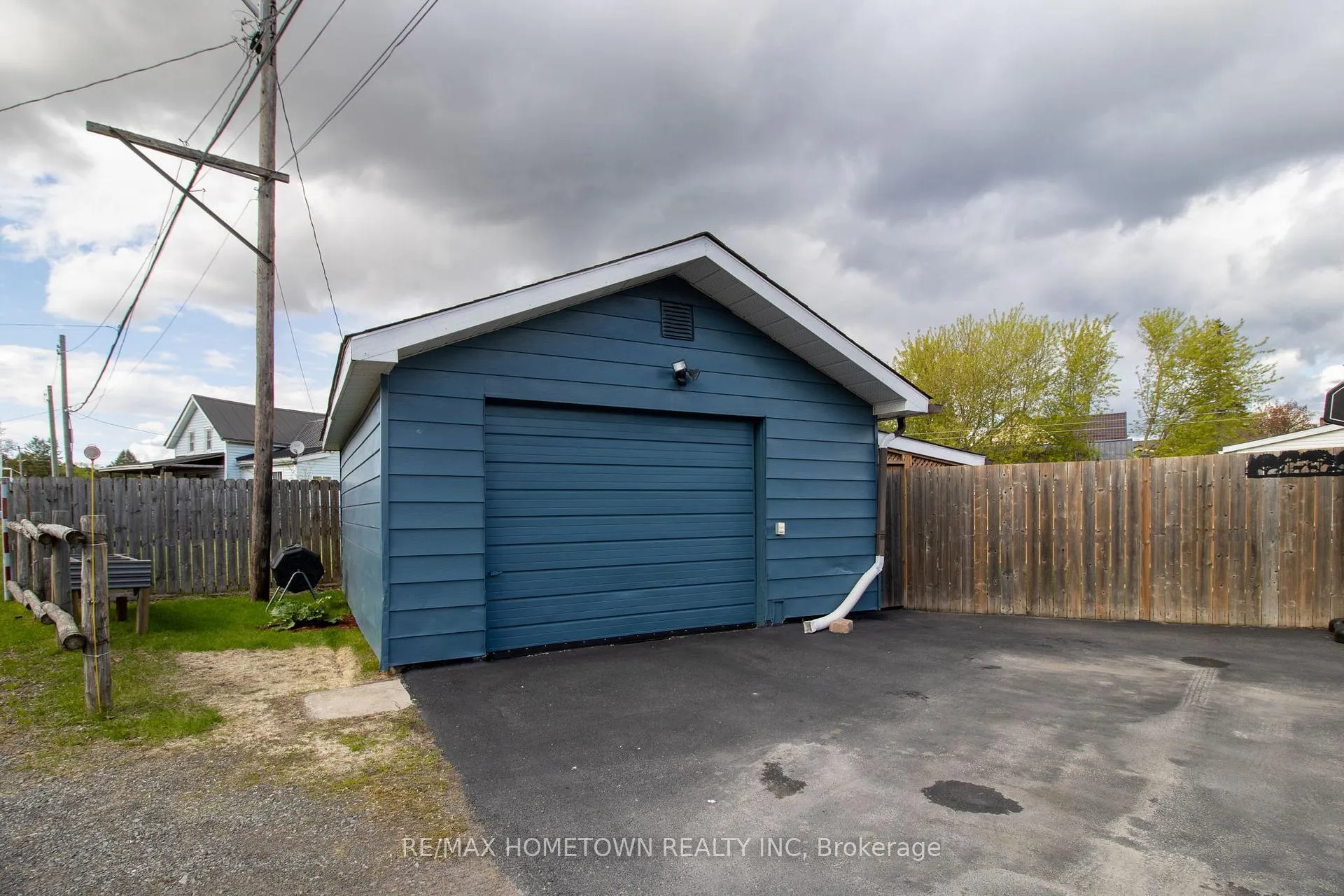 Photo 5 of 2038 Dundas Street, Edwardsburgh/Cardinal, Town of Cardinal — HOMEH