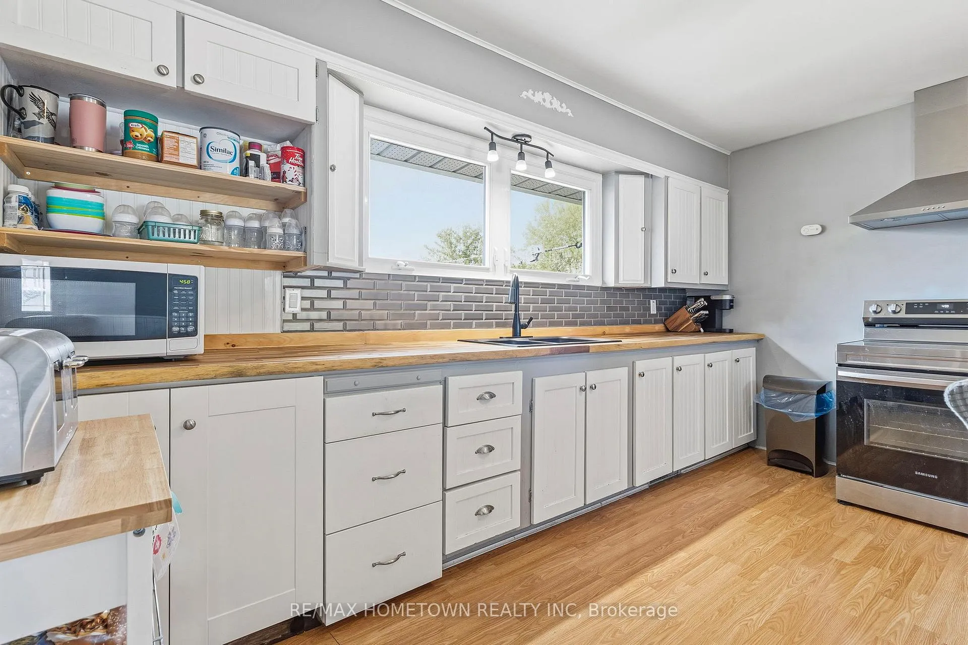 Photo 13 of 2038 Dundas Street, Edwardsburgh/Cardinal, Town of Cardinal — HOMEH