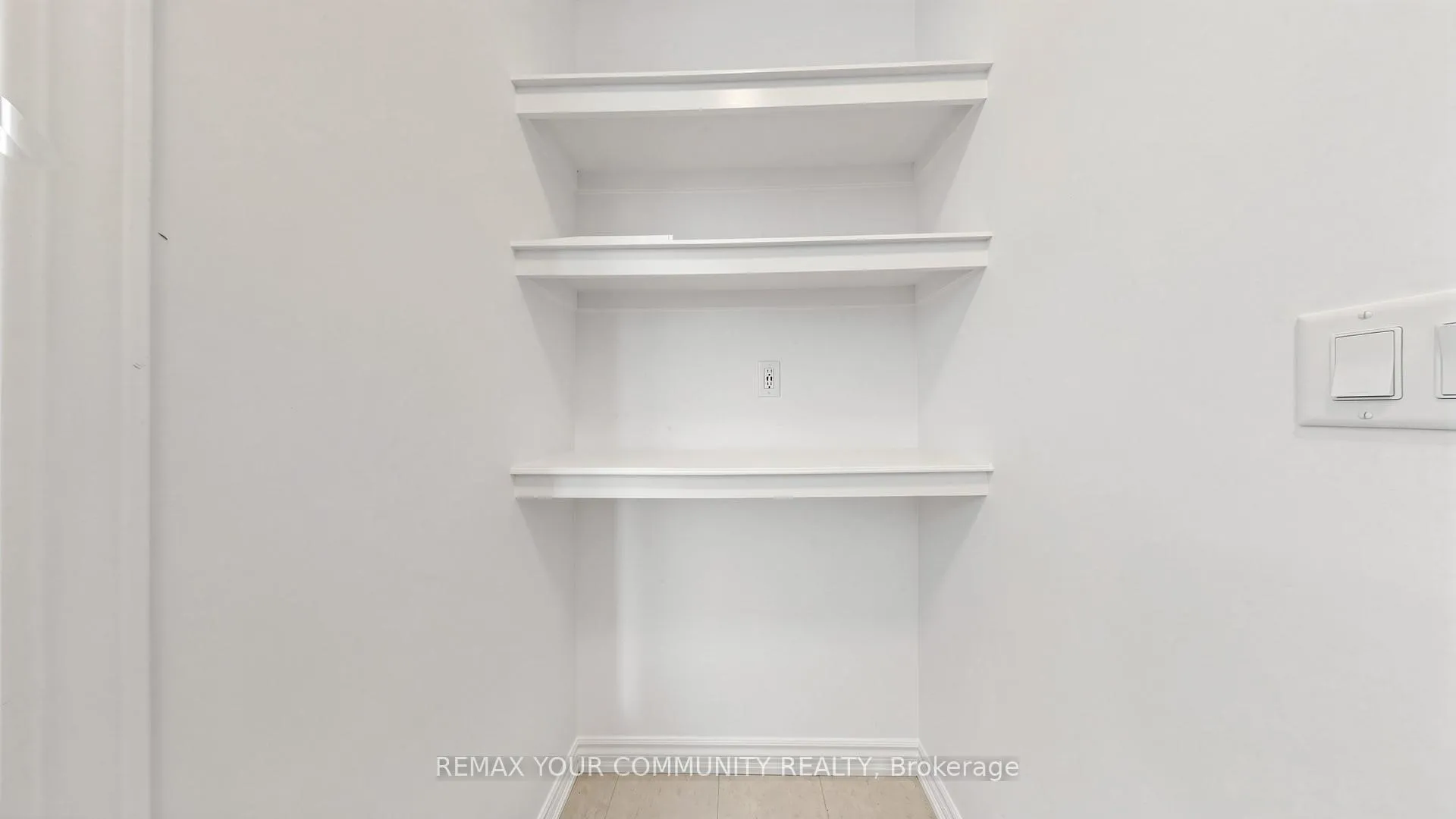 Photo 11 of 69 Lower Street, Barrie, Rural Barrie Southeast — HOMEH