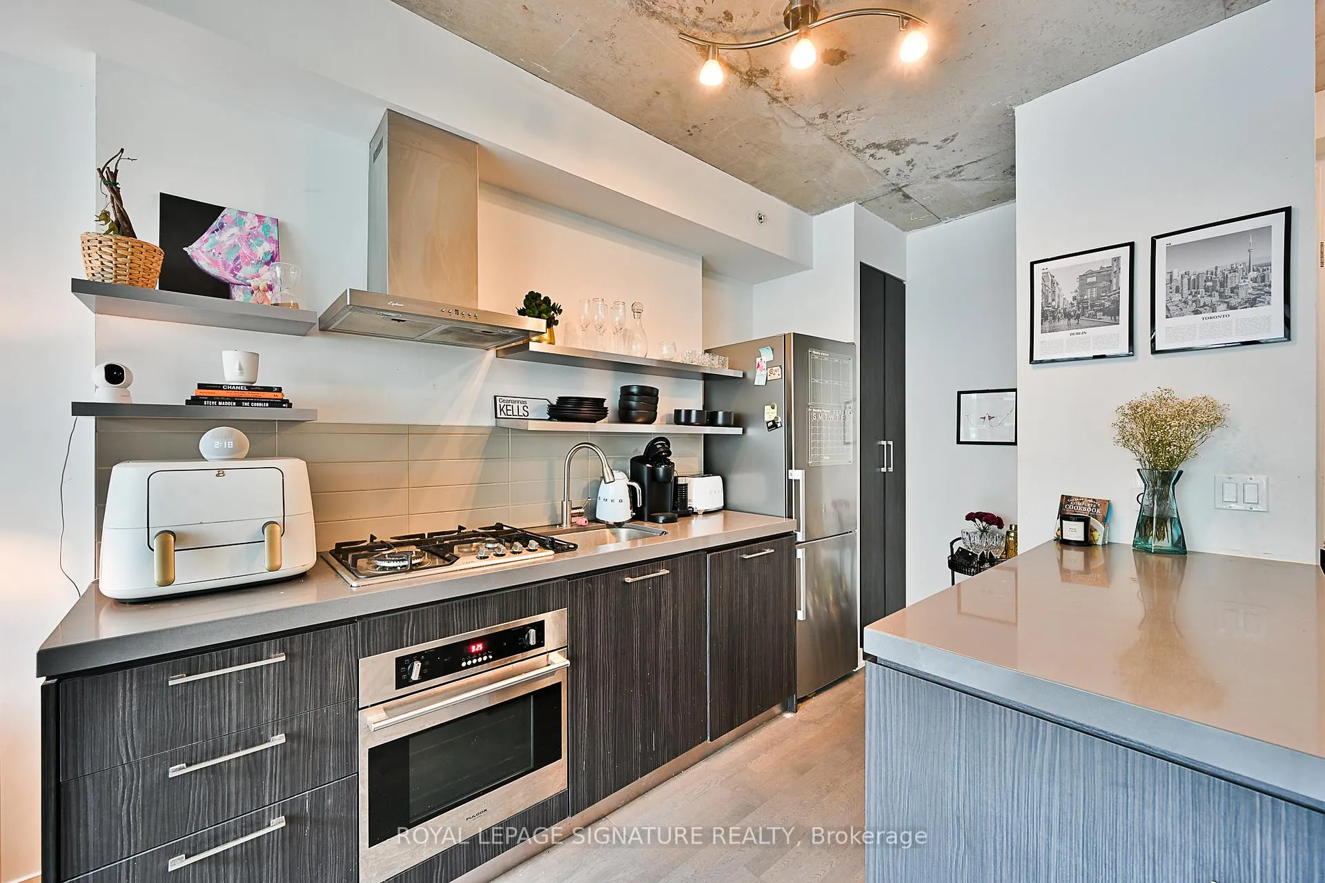 Photo 2 of Unit 601, 560 King Street W, Toronto, Waterfront Communities — HOMEH