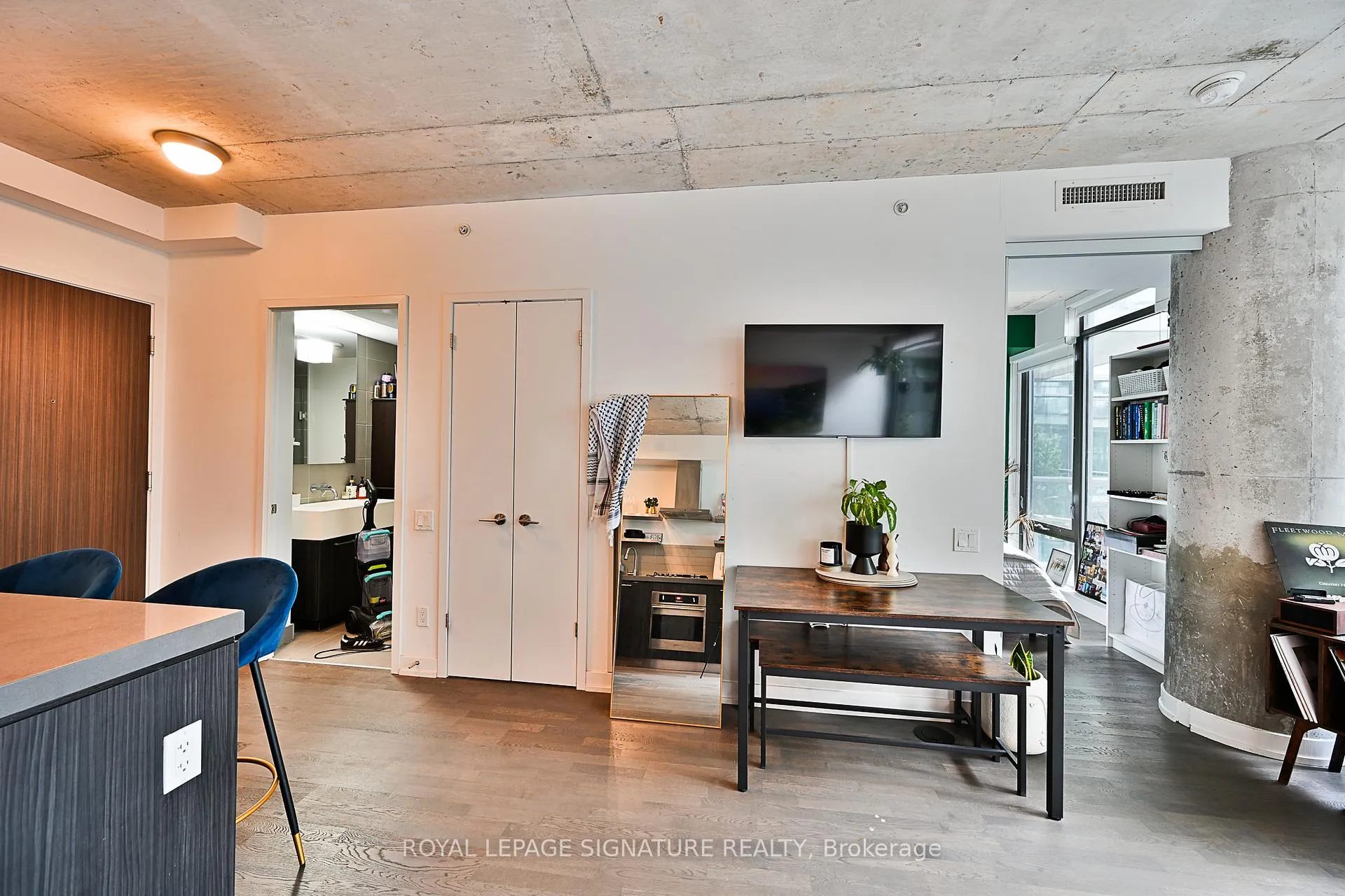Photo 3 of Unit 601, 560 King Street W, Toronto, Waterfront Communities — HOMEH
