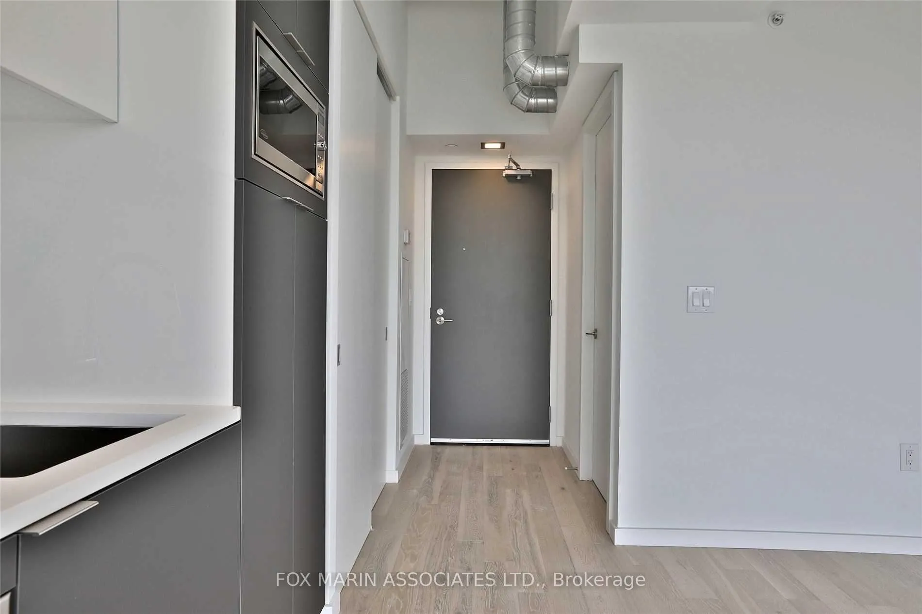 Photo 2 of Unit 1208, 170 Bayview Avenue, Toronto, Waterfront Communities — HOMEH