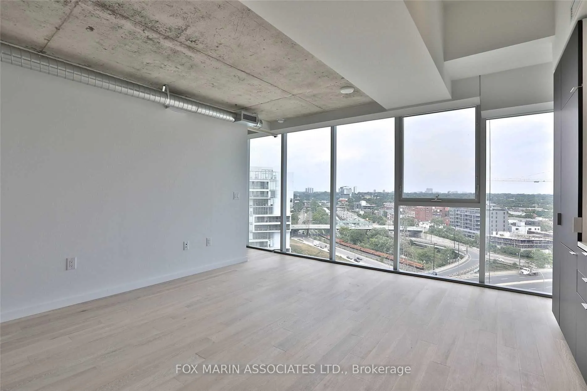 Photo 16 of Unit 1208, 170 Bayview Avenue, Toronto, Waterfront Communities — HOMEH