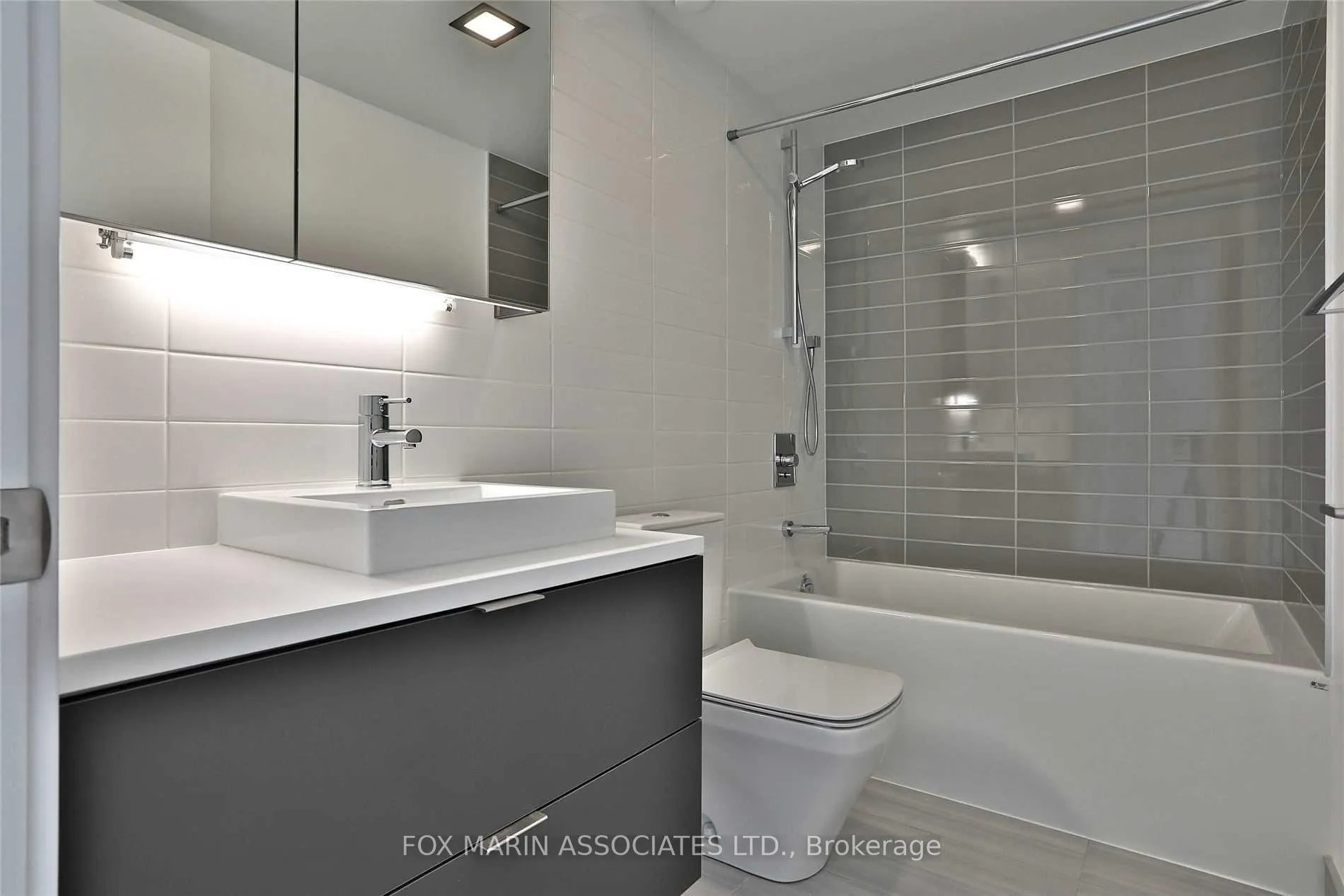 Photo 18 of Unit 1208, 170 Bayview Avenue, Toronto, Waterfront Communities — HOMEH