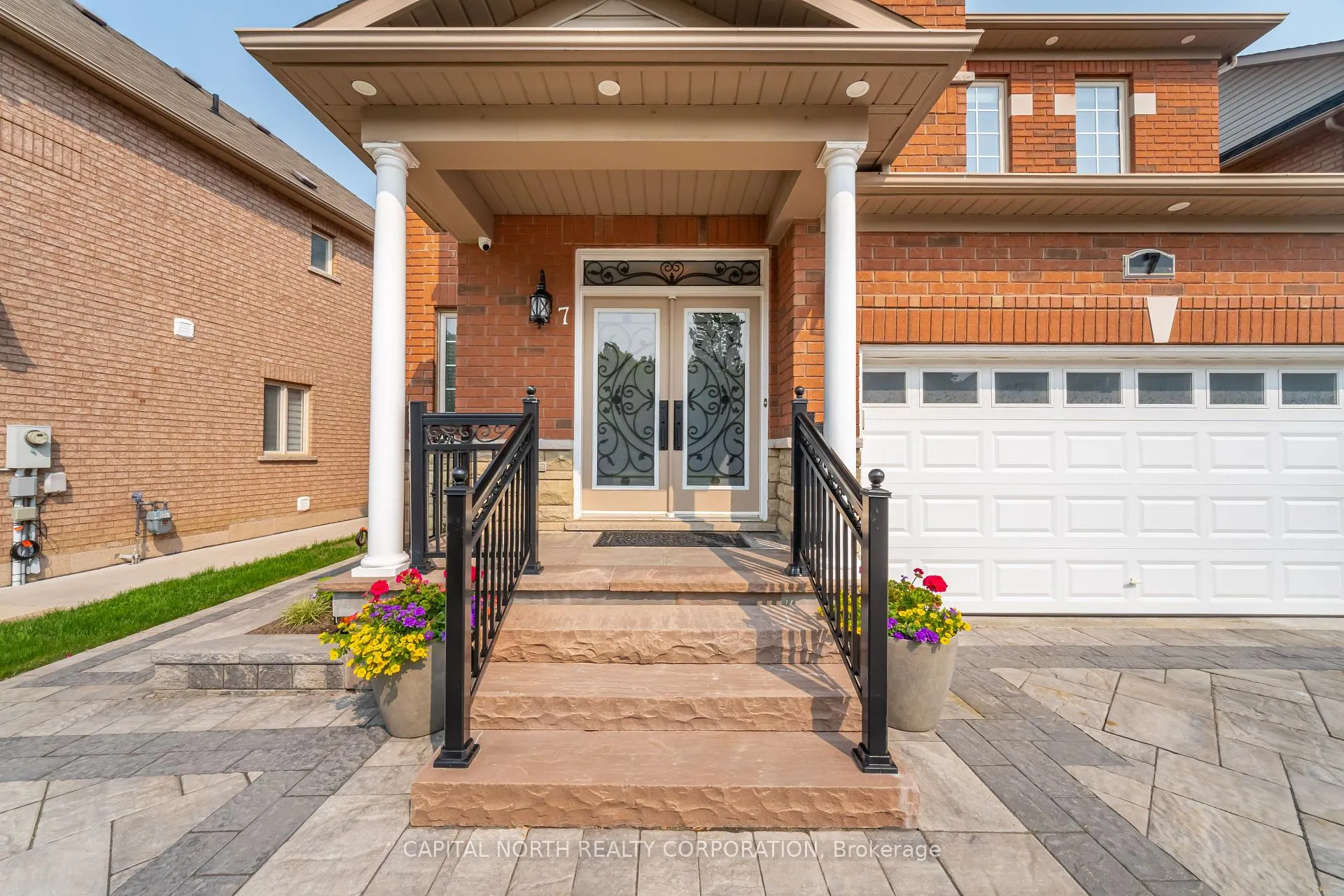 Photo 2 of 7 Klondike Trail, Brampton, Sandringham-Wellington — HOMEH