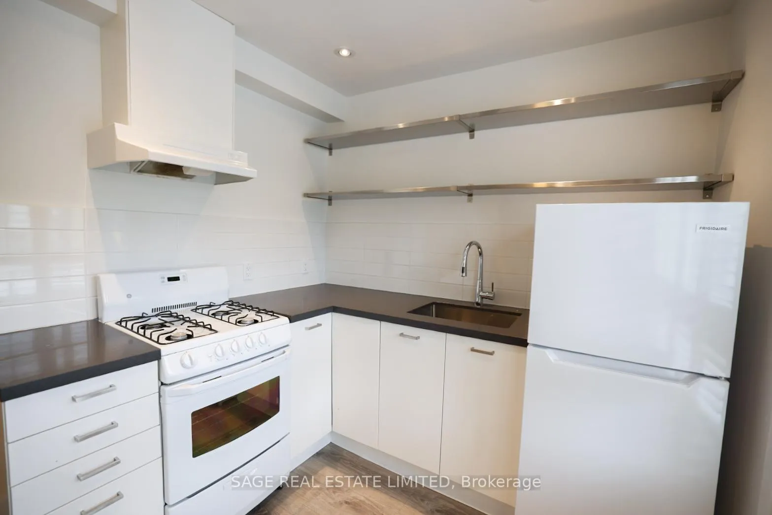 Photo 3 of Unit 2, 8 Brookmount Road, Toronto, The Beaches — HOMEH