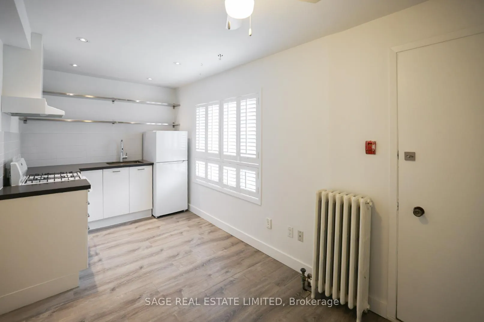Photo 4 of Unit 2, 8 Brookmount Road, Toronto, The Beaches — HOMEH