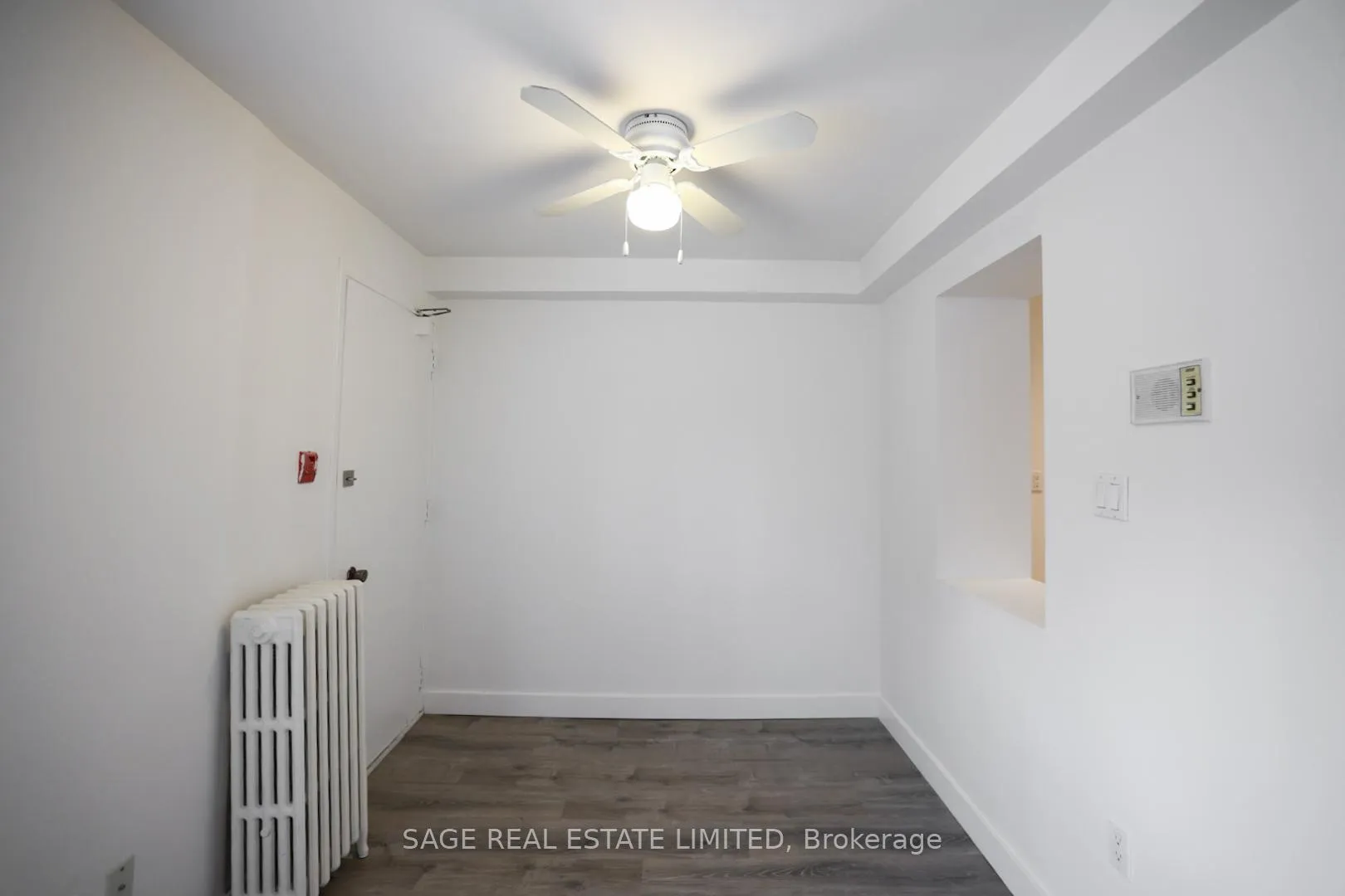 Photo 6 of Unit 2, 8 Brookmount Road, Toronto, The Beaches — HOMEH