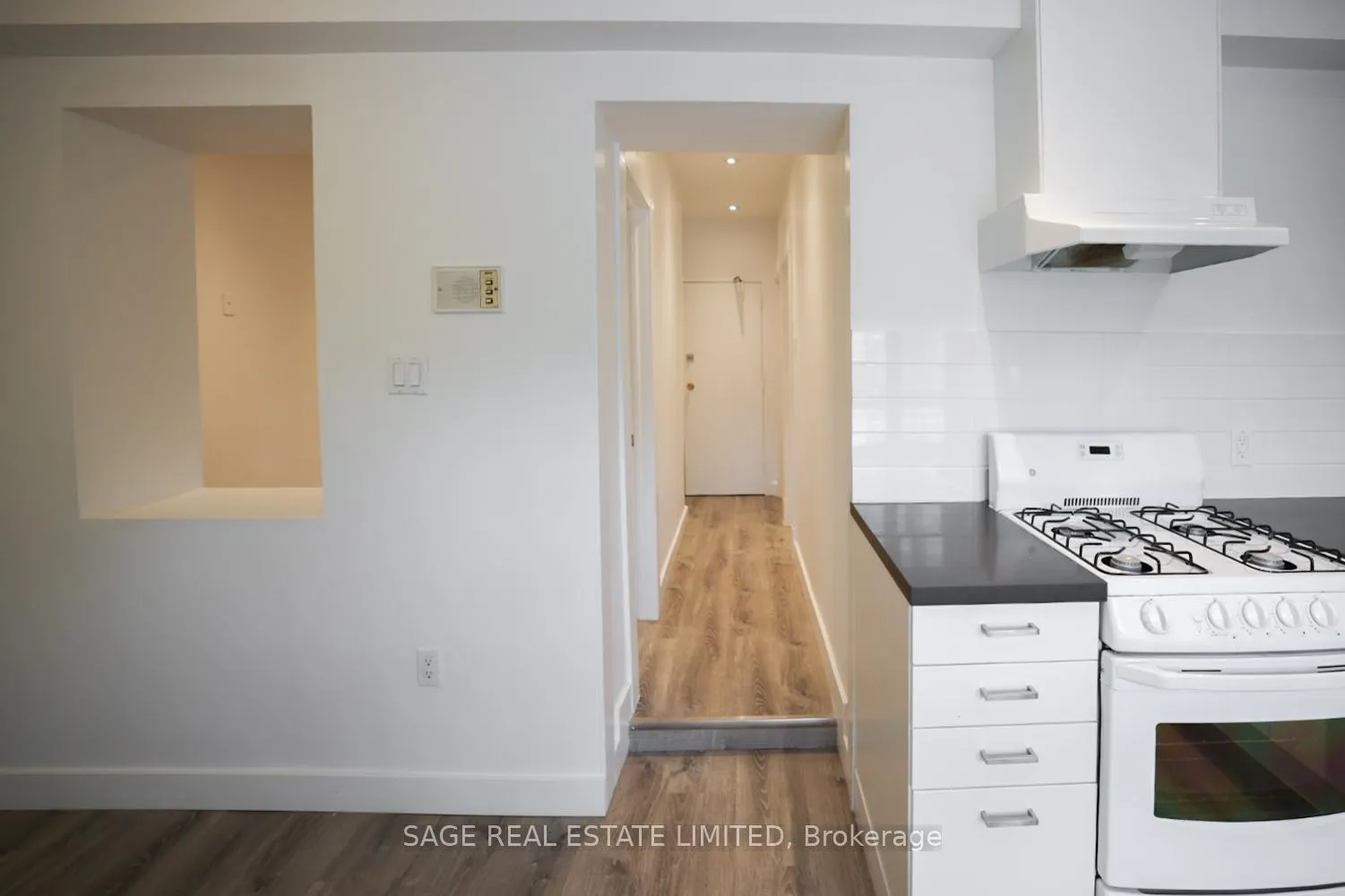 Photo 9 of Unit 2, 8 Brookmount Road, Toronto, The Beaches — HOMEH