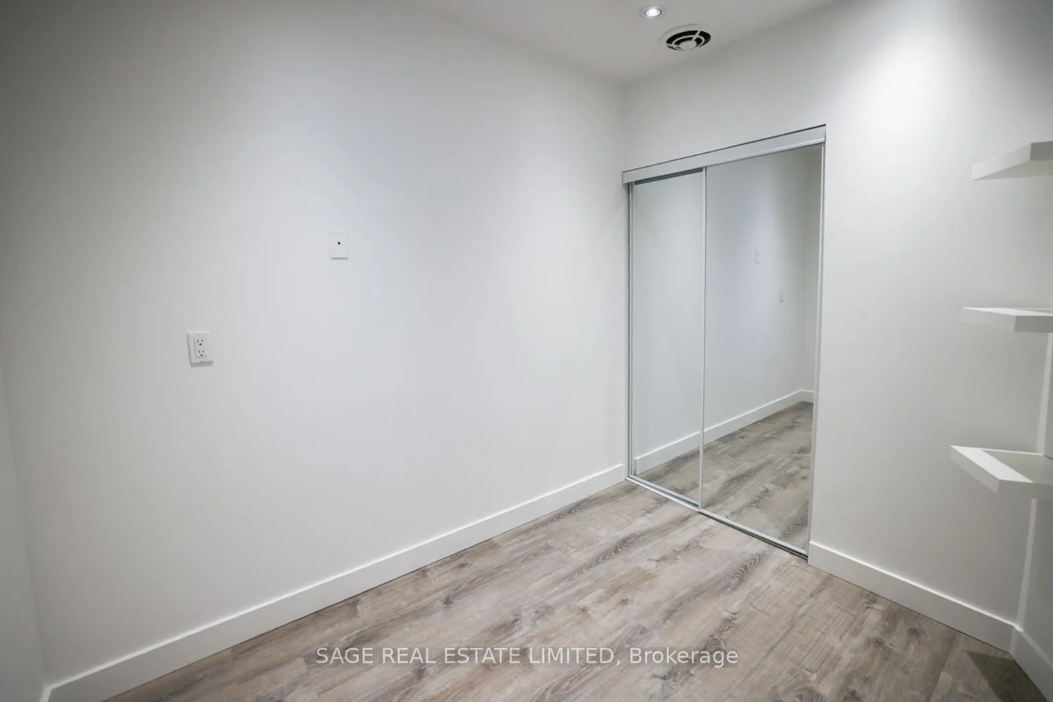 Photo 10 of Unit 2, 8 Brookmount Road, Toronto, The Beaches — HOMEH