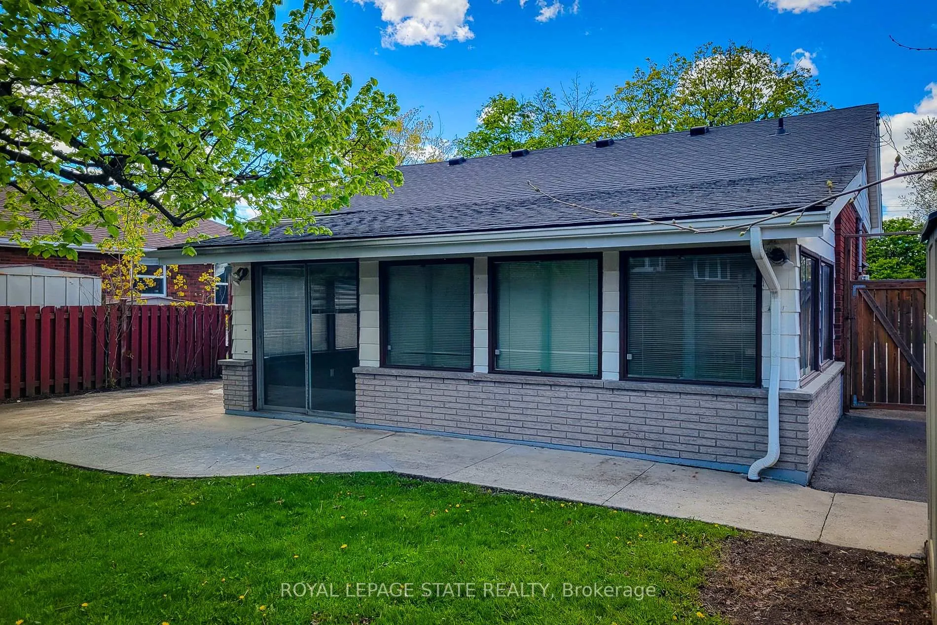 Photo 8 of 183 Allenby Avenue, Hamilton, Balfour — HOMEH