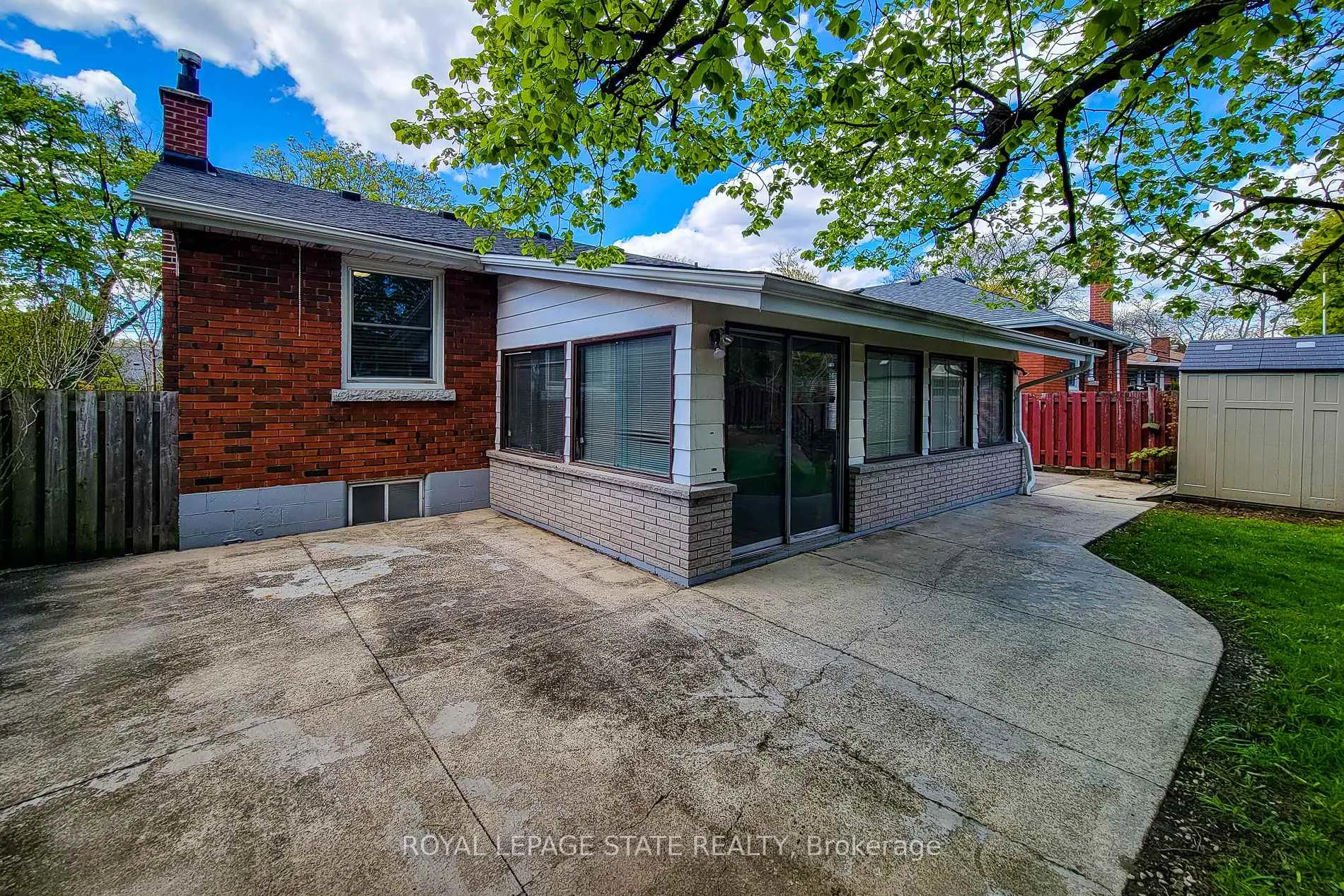 Photo 10 of 183 Allenby Avenue, Hamilton, Balfour — HOMEH