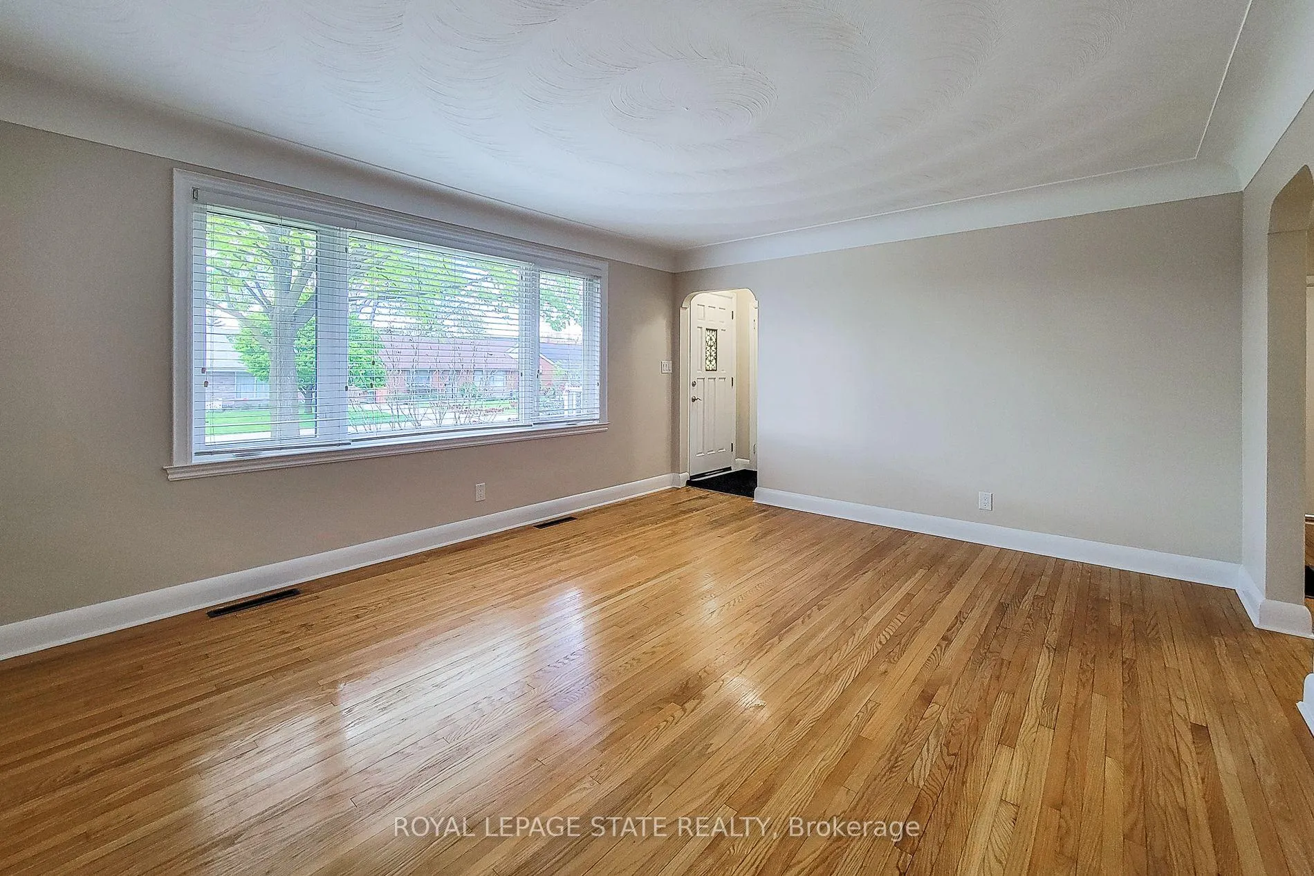 Photo 14 of 183 Allenby Avenue, Hamilton, Balfour — HOMEH