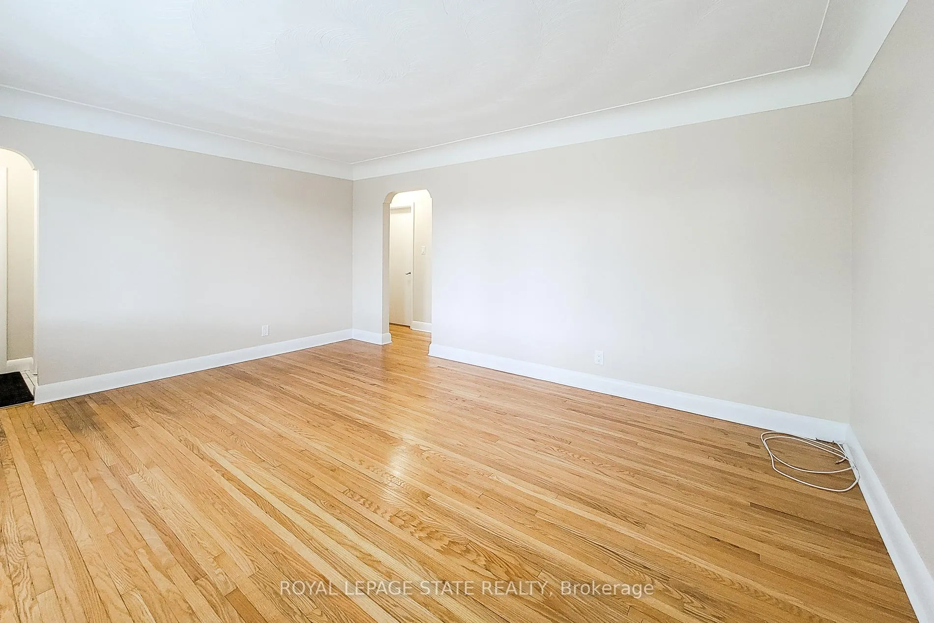 Photo 17 of 183 Allenby Avenue, Hamilton, Balfour — HOMEH