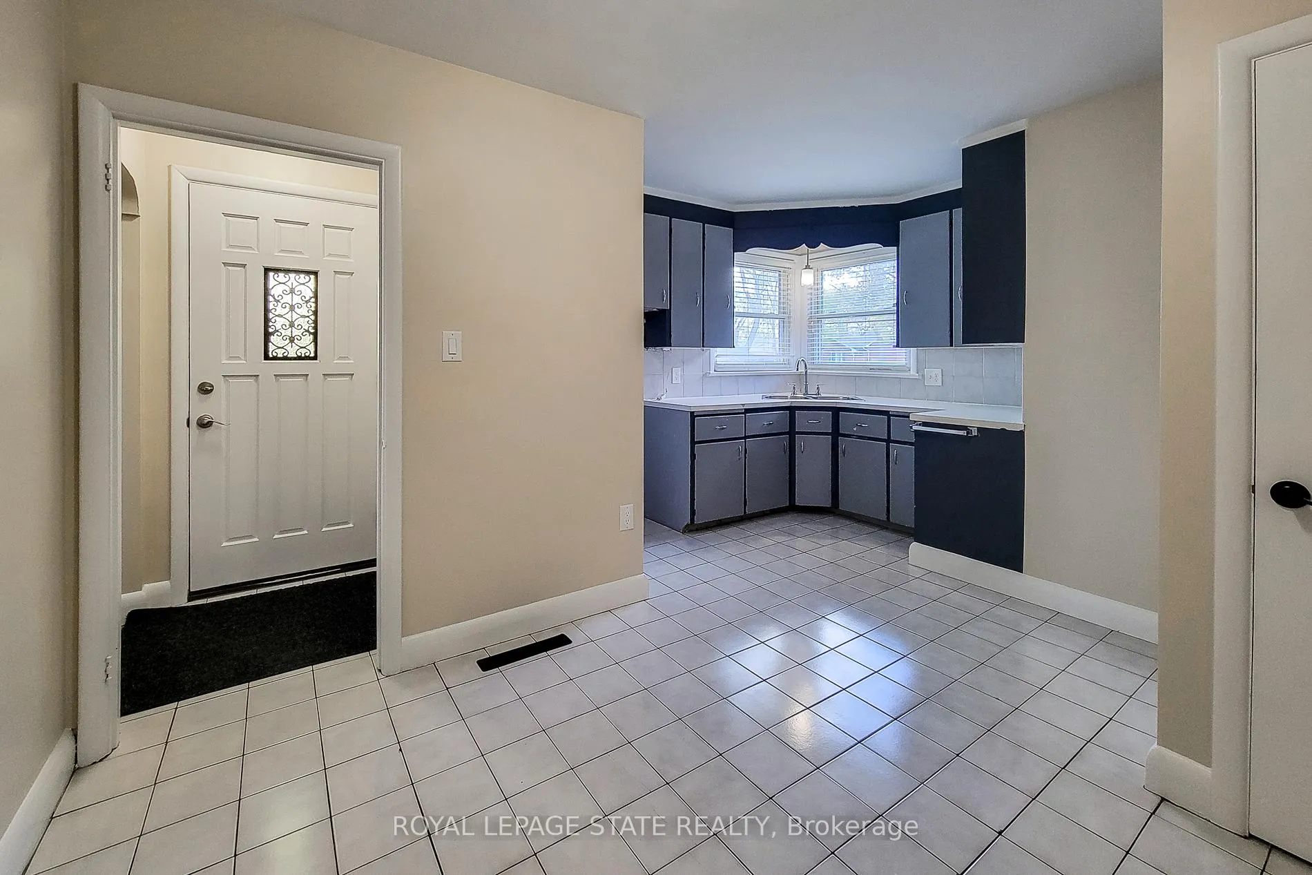 Photo 18 of 183 Allenby Avenue, Hamilton, Balfour — HOMEH