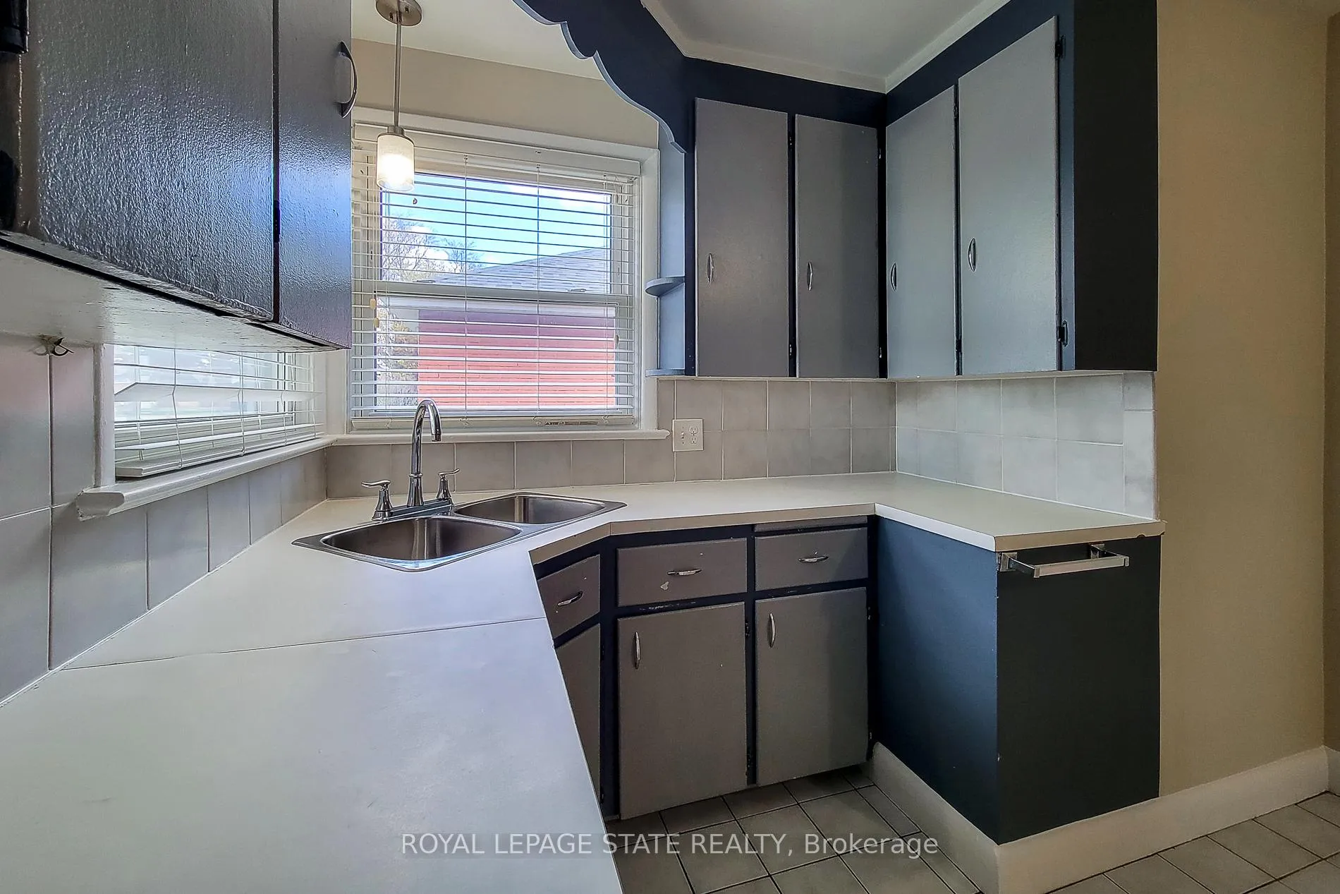 Photo 20 of 183 Allenby Avenue, Hamilton, Balfour — HOMEH