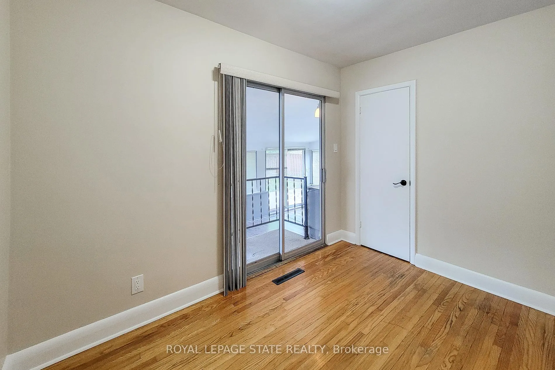 Photo 22 of 183 Allenby Avenue, Hamilton, Balfour — HOMEH