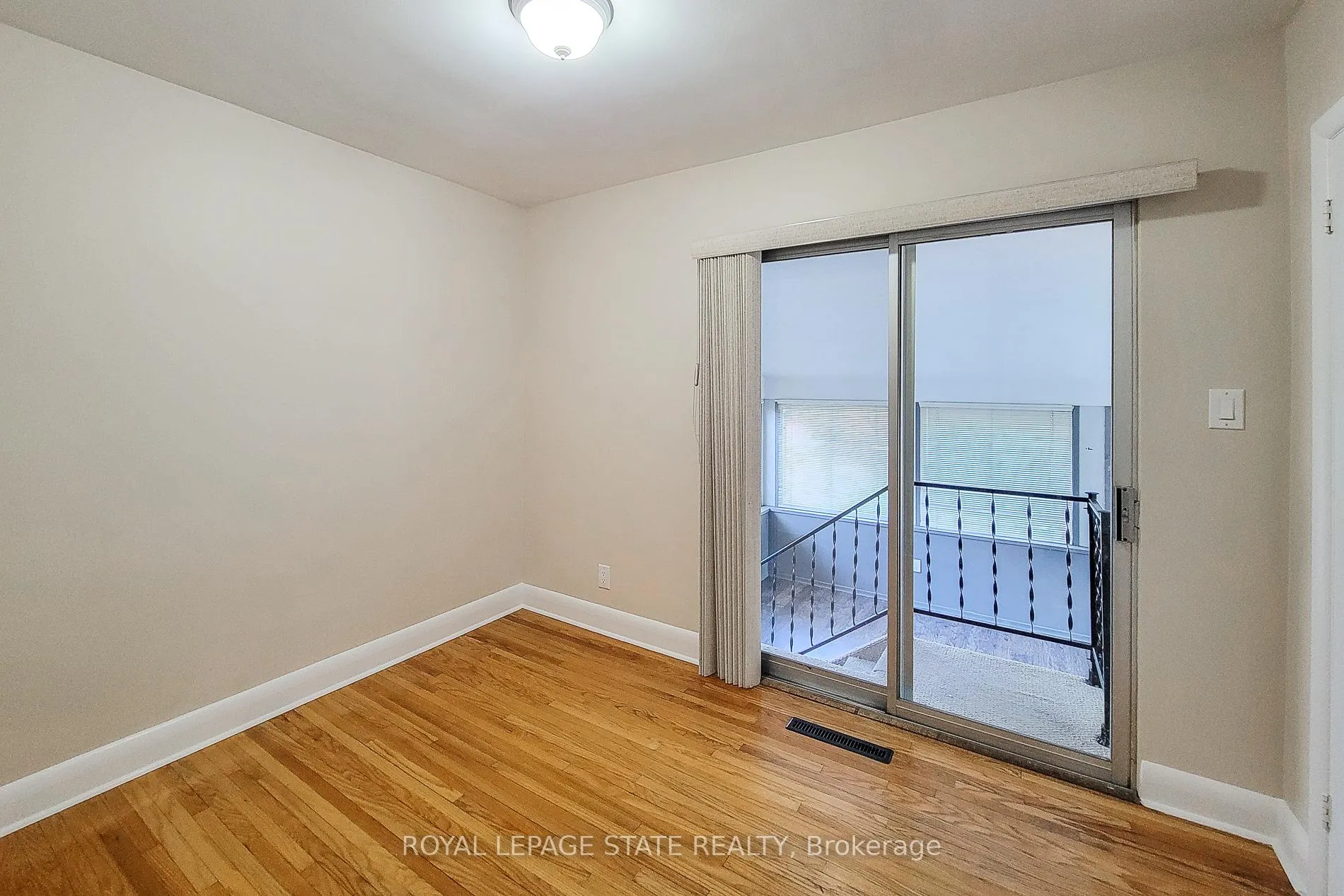 Photo 23 of 183 Allenby Avenue, Hamilton, Balfour — HOMEH