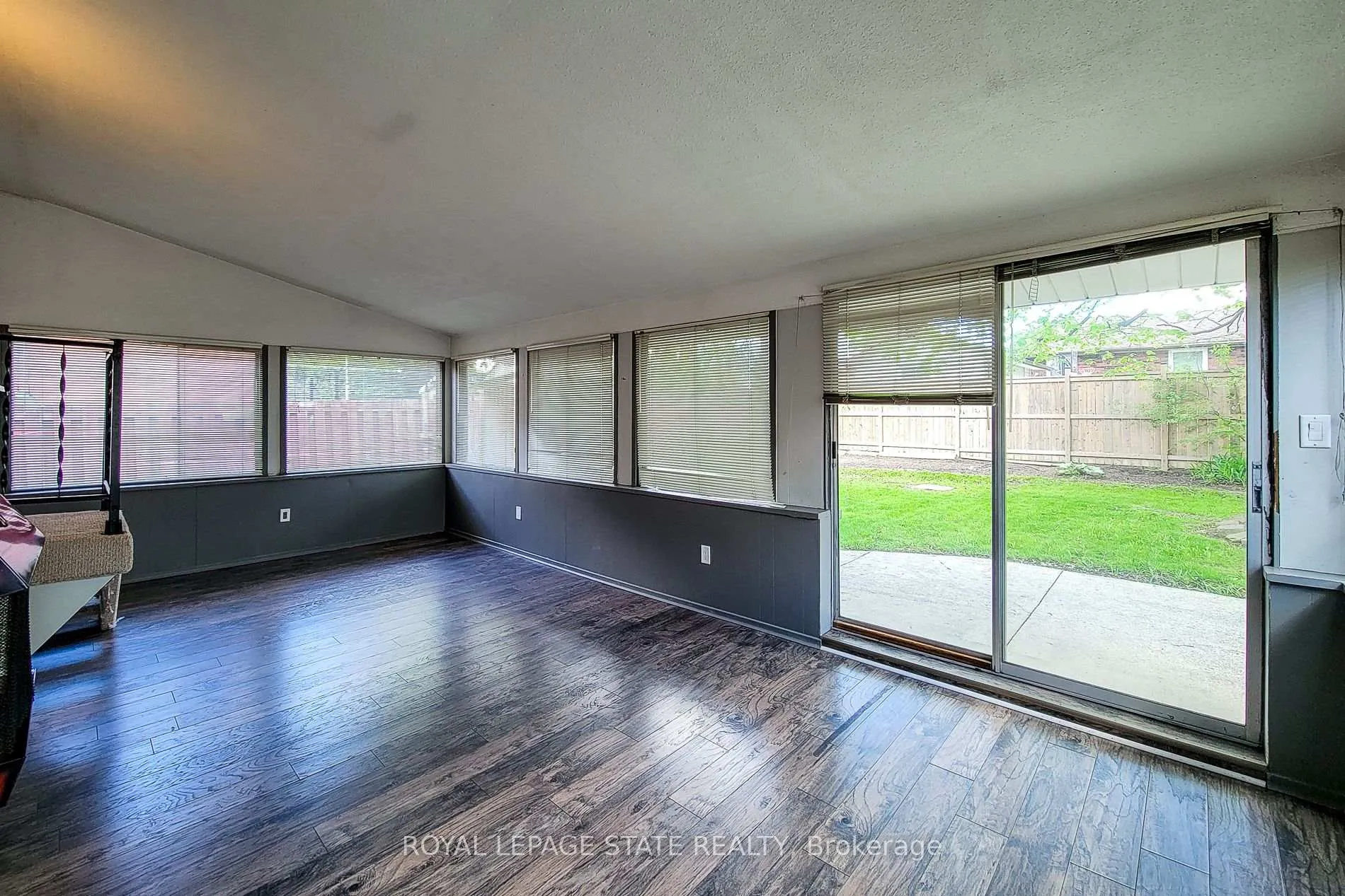 Photo 27 of 183 Allenby Avenue, Hamilton, Balfour — HOMEH