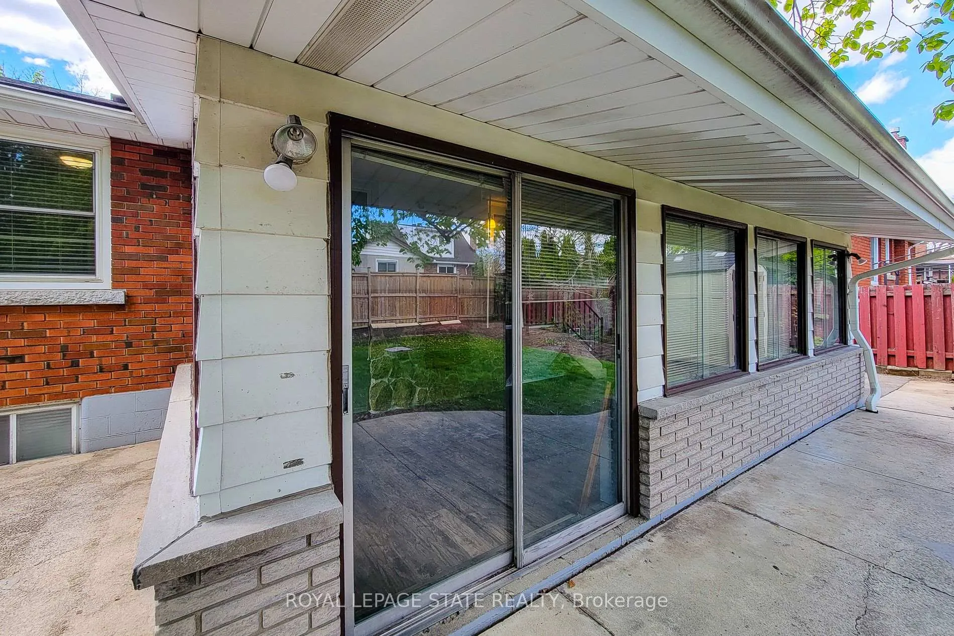 Photo 28 of 183 Allenby Avenue, Hamilton, Balfour — HOMEH