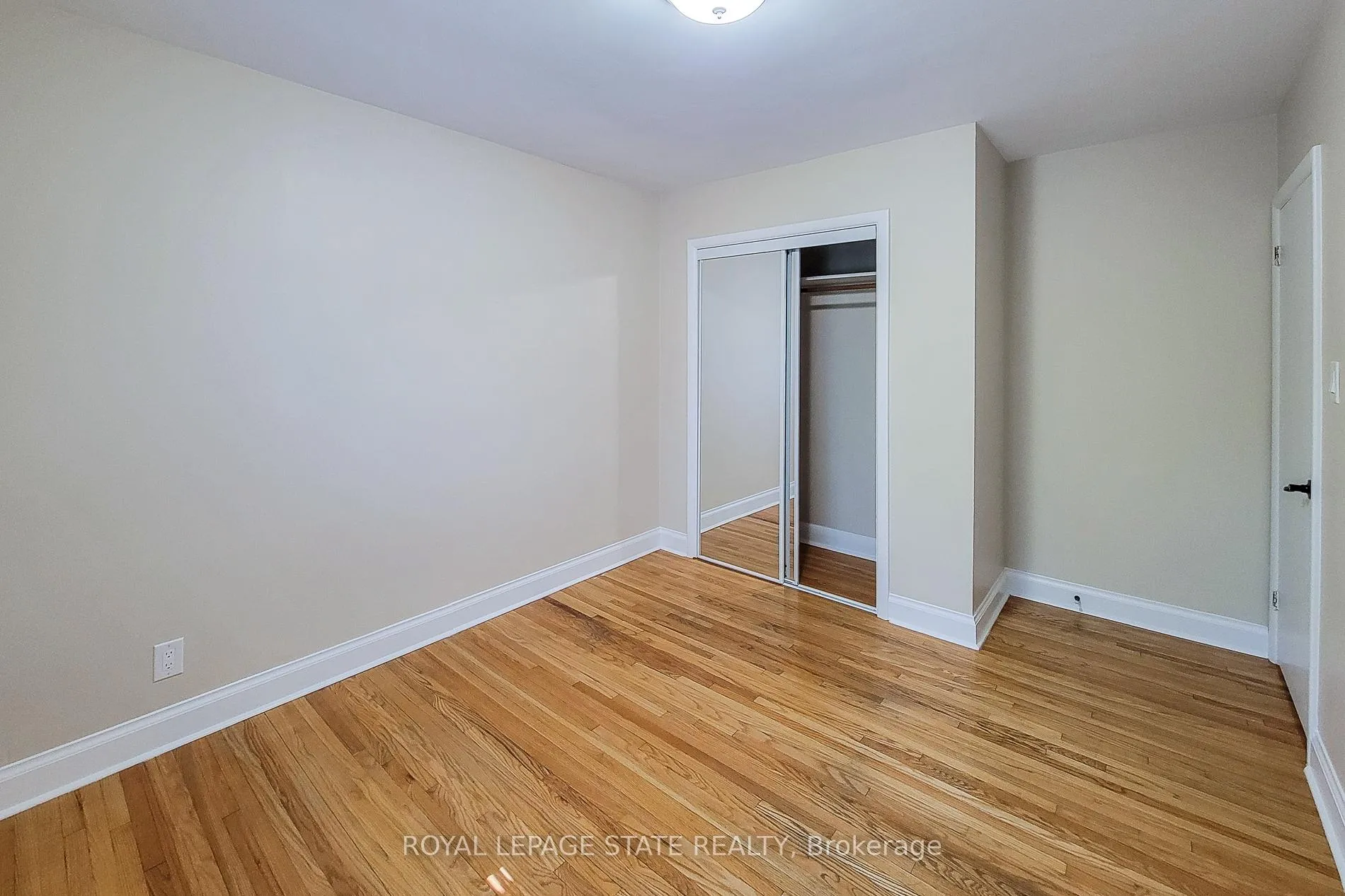 Photo 31 of 183 Allenby Avenue, Hamilton, Balfour — HOMEH