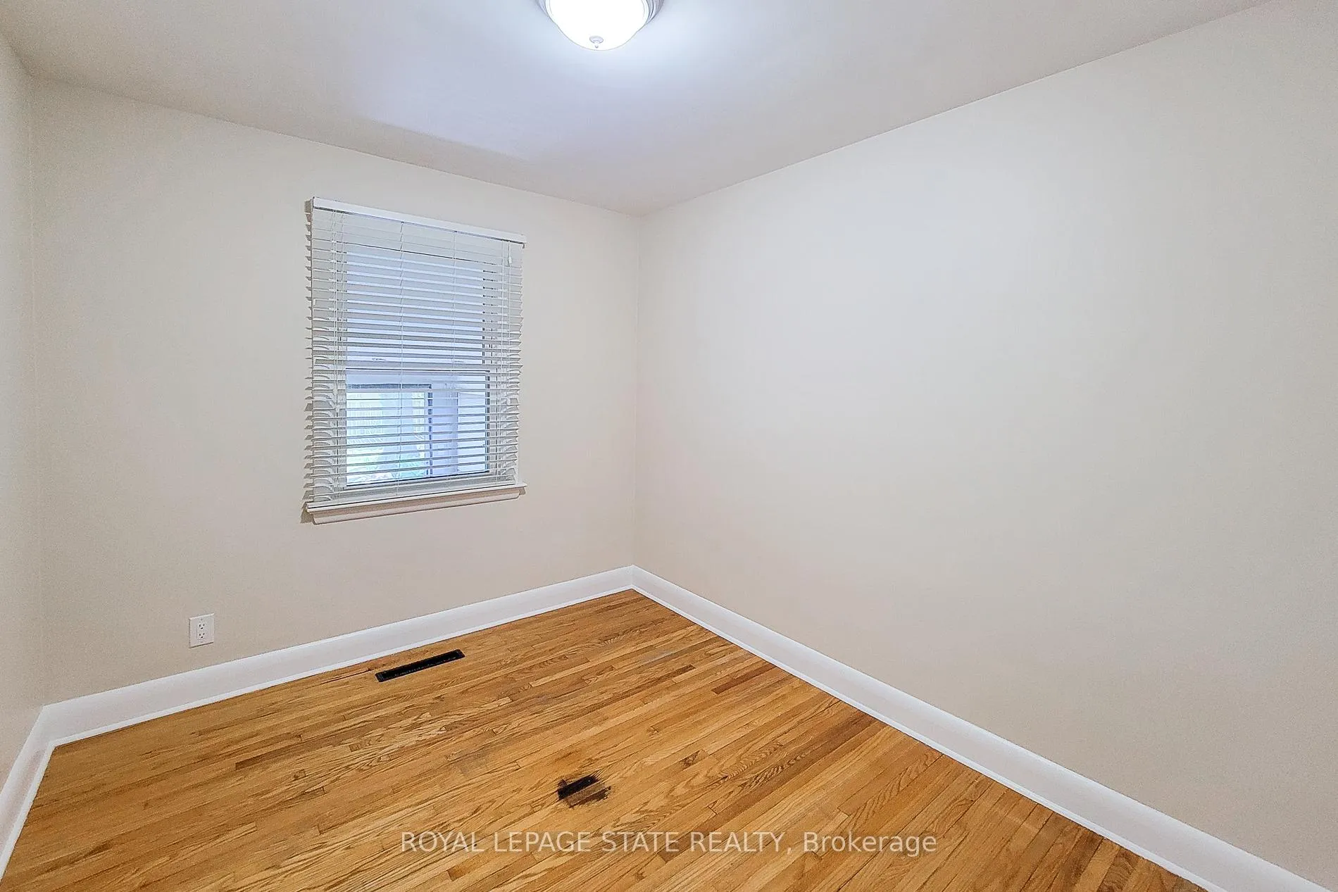 Photo 33 of 183 Allenby Avenue, Hamilton, Balfour — HOMEH