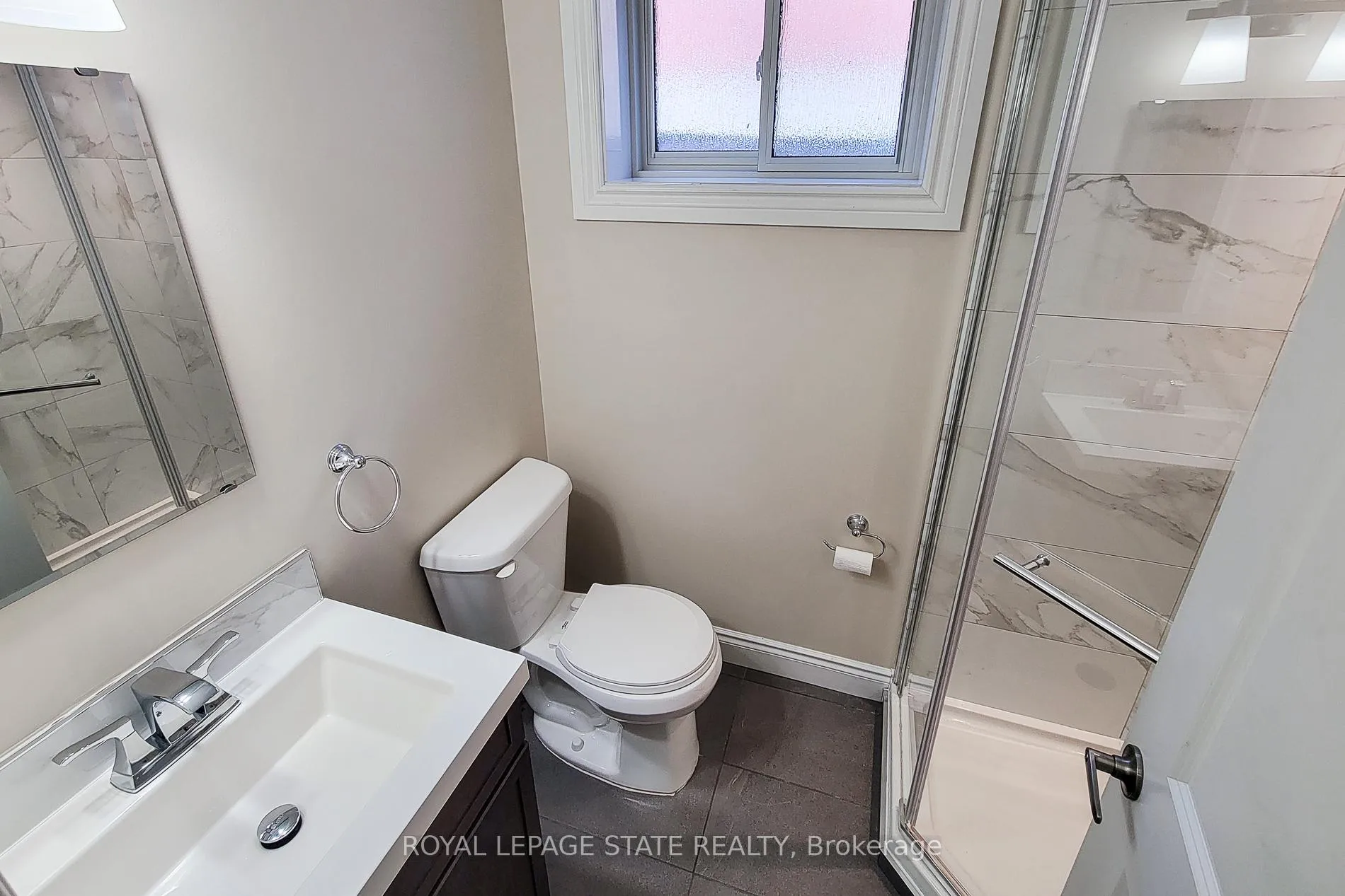 Photo 42 of 183 Allenby Avenue, Hamilton, Balfour — HOMEH