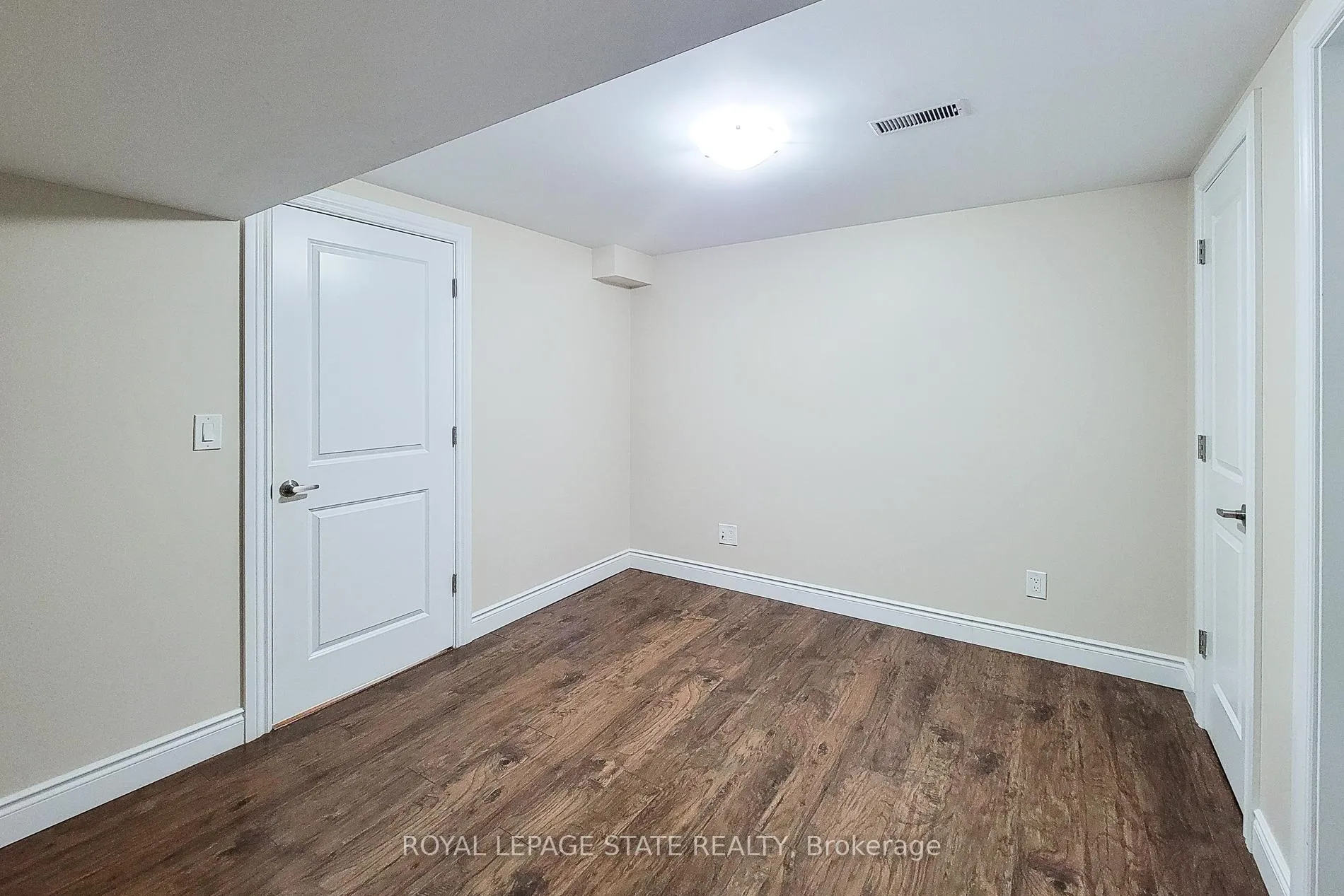 Photo 43 of 183 Allenby Avenue, Hamilton, Balfour — HOMEH
