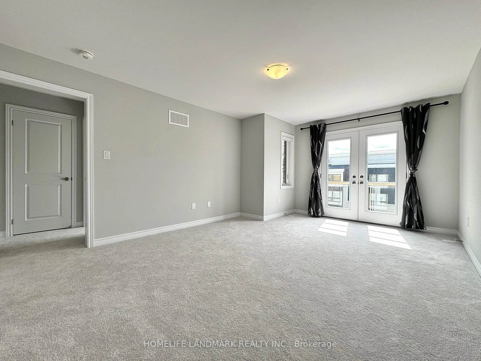Photo 6 of 226 Rustle Woods Avenue, Markham, Cornell — HOMEH