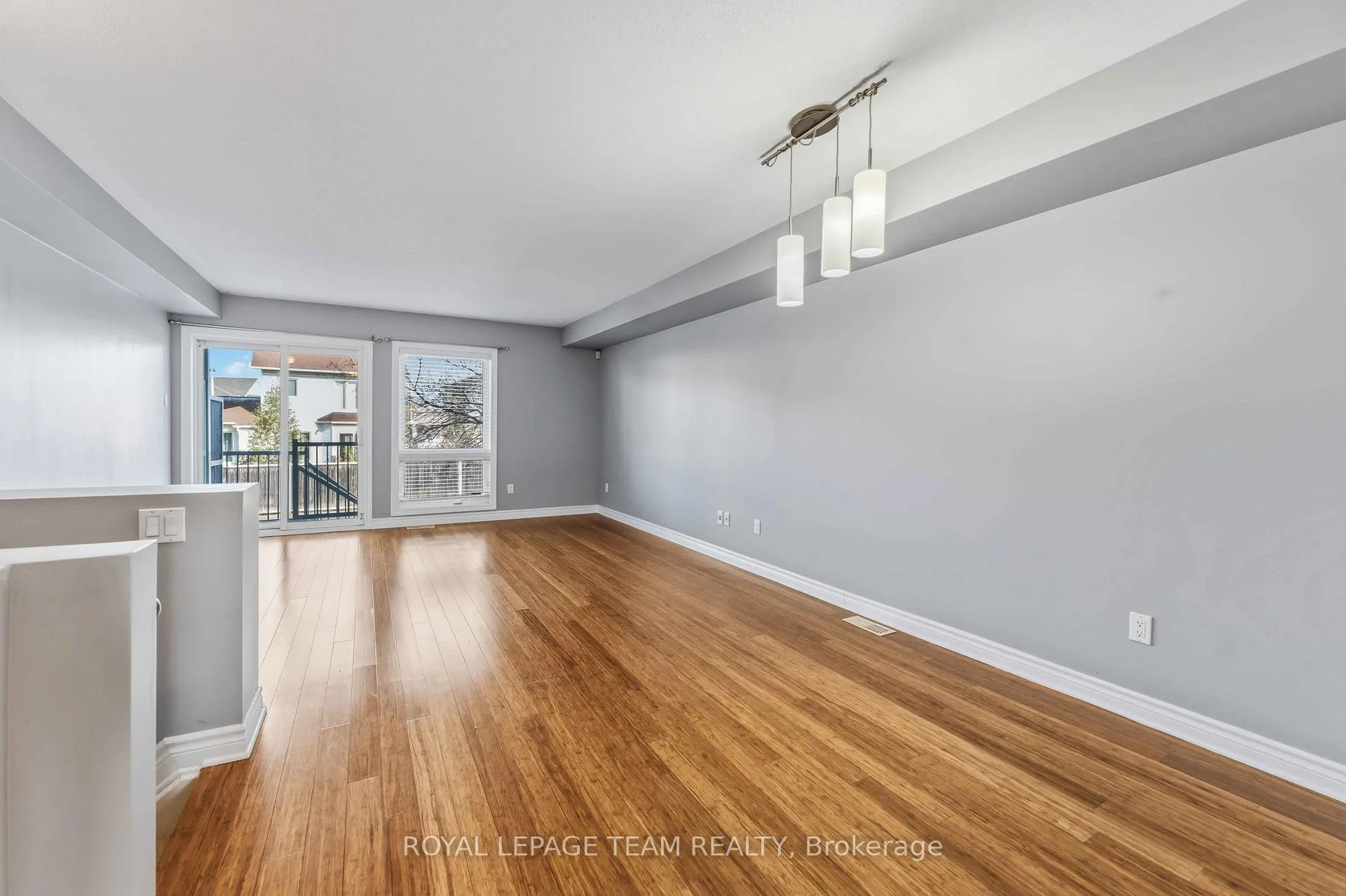 Photo 5 of Unit A, 405 Chapman Mills Drive, Ottawa, Barrhaven - Strandherd — HOMEH