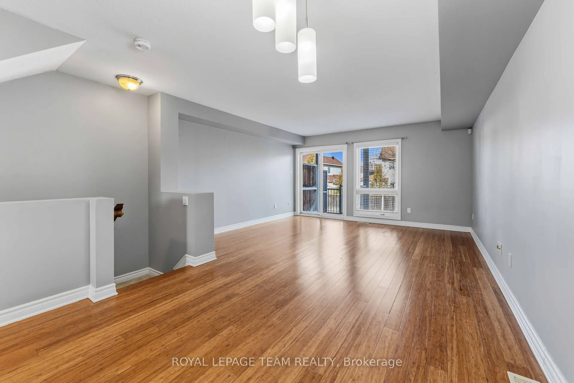 Photo 6 of Unit A, 405 Chapman Mills Drive, Ottawa, Barrhaven - Strandherd — HOMEH