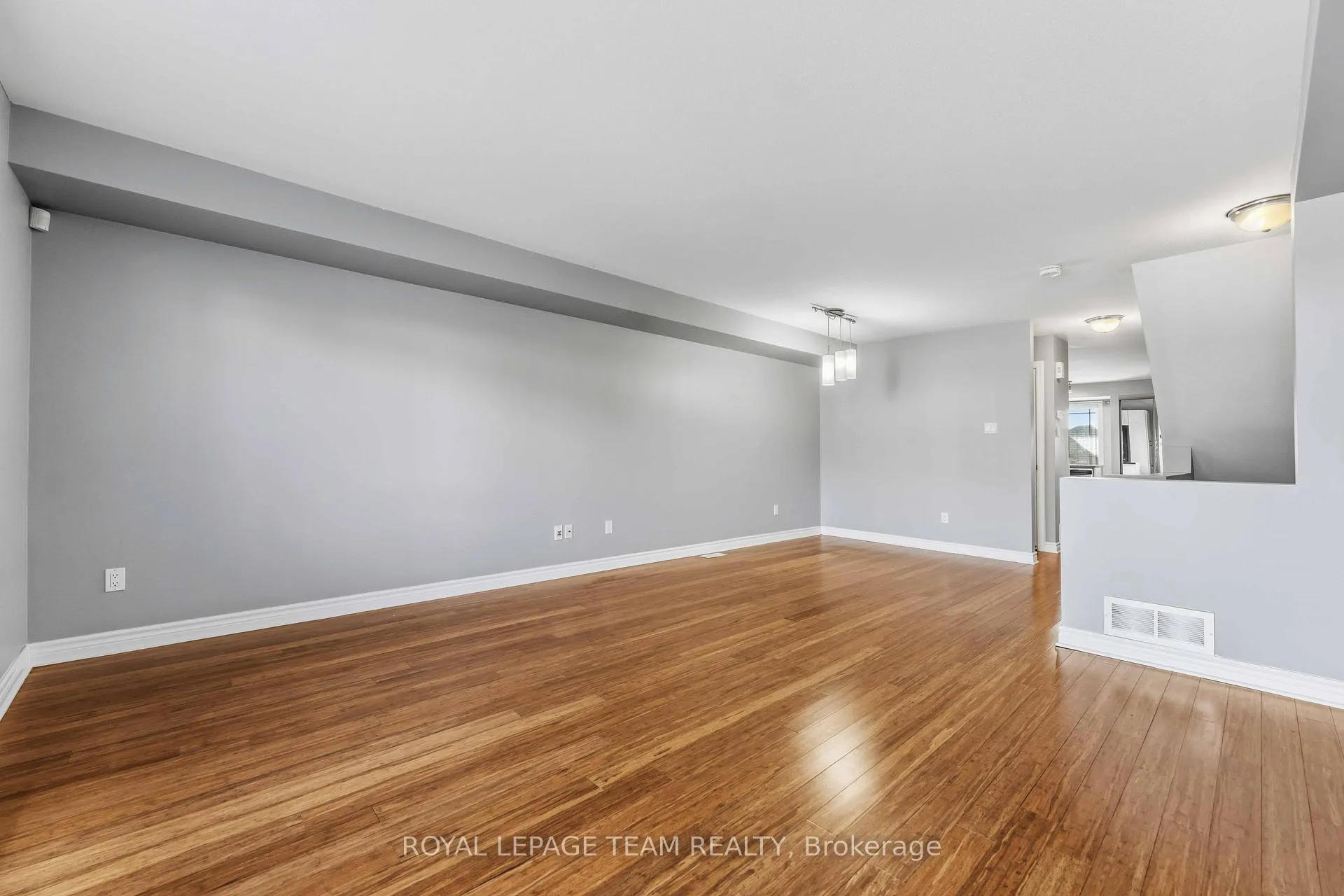 Photo 7 of Unit A, 405 Chapman Mills Drive, Ottawa, Barrhaven - Strandherd — HOMEH