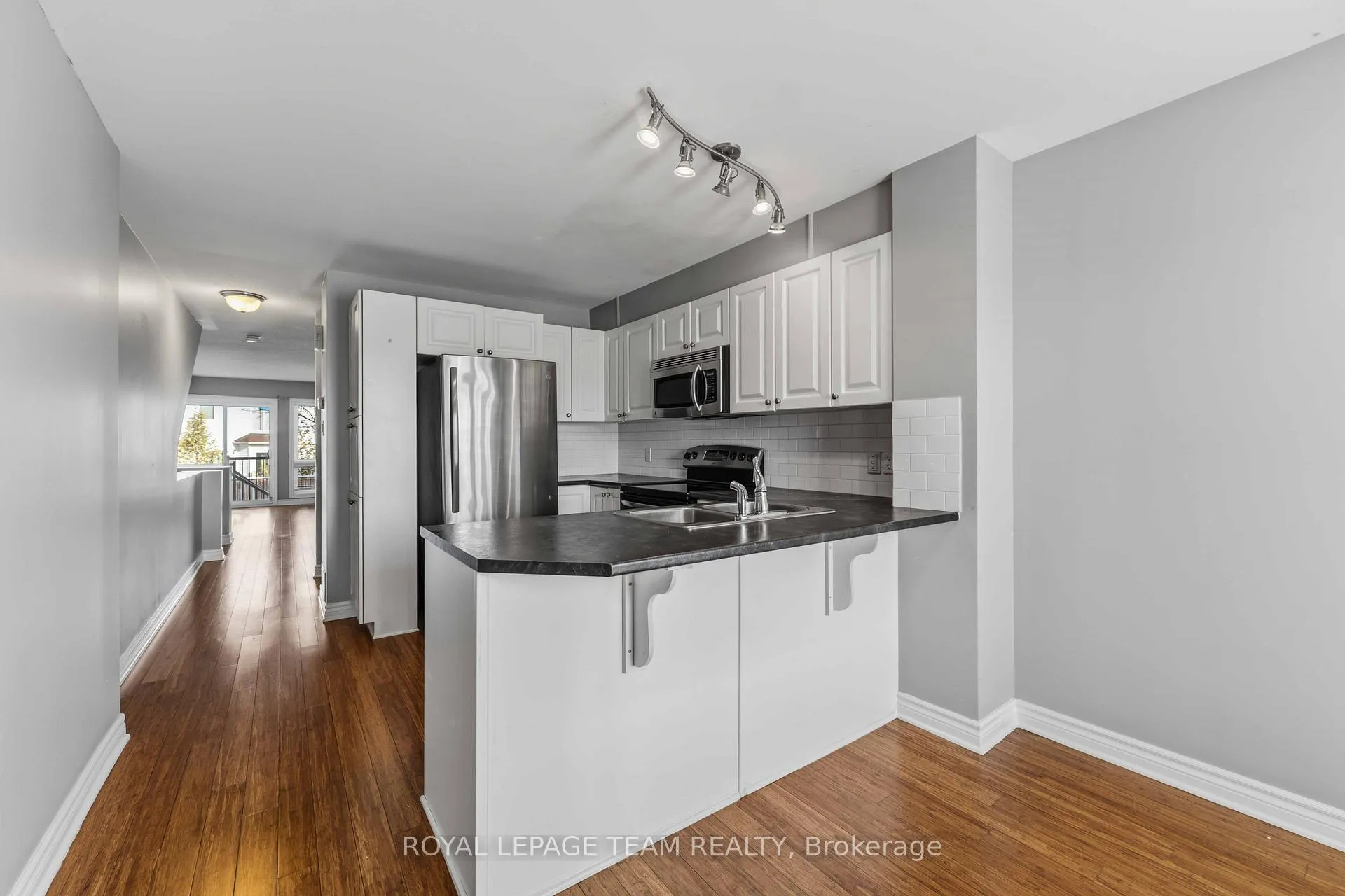 Photo 14 of Unit A, 405 Chapman Mills Drive, Ottawa, Barrhaven - Strandherd — HOMEH