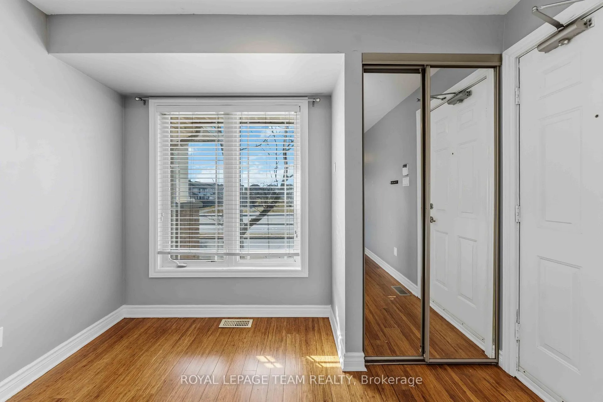 Photo 16 of Unit A, 405 Chapman Mills Drive, Ottawa, Barrhaven - Strandherd — HOMEH