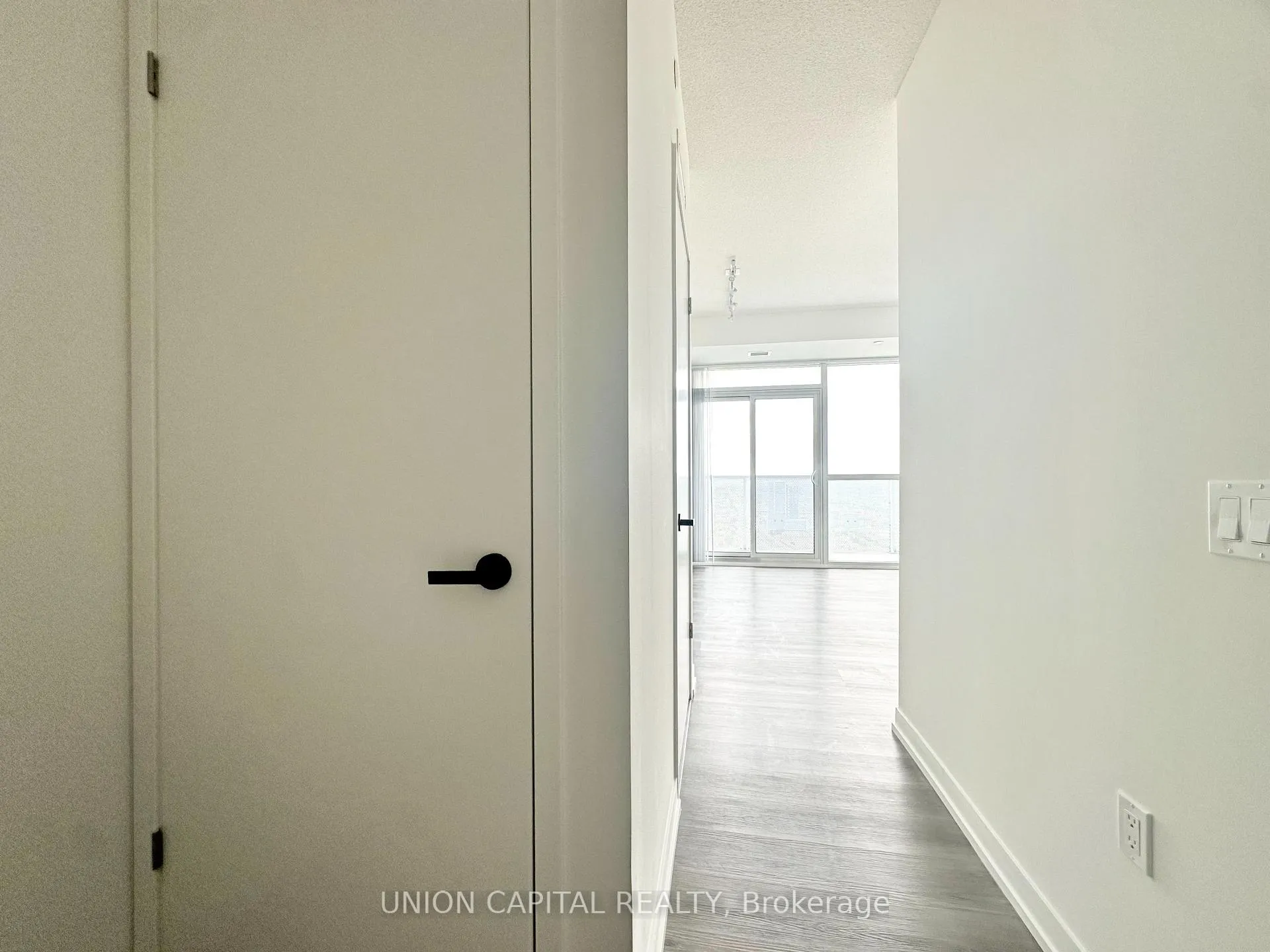 Photo 3 of Unit 4209, 225 Commerce Street, Vaughan, Vaughan Corporate Centre — HOMEH