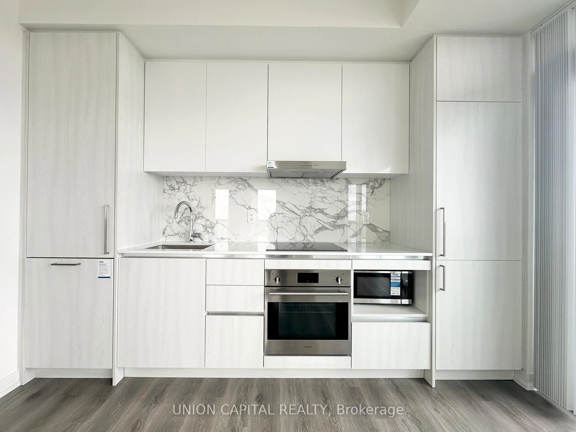 Photo 5 of Unit 4209, 225 Commerce Street, Vaughan, Vaughan Corporate Centre — HOMEH