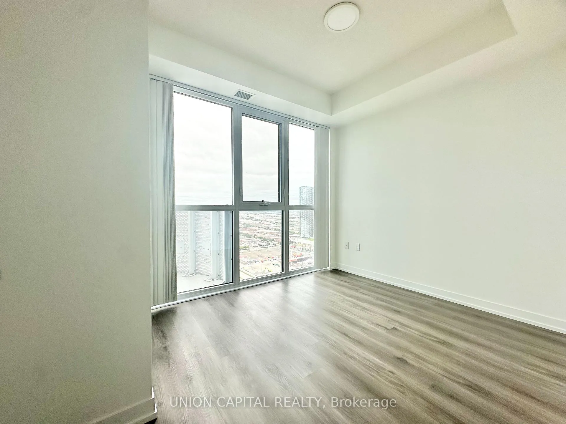 Photo 9 of Unit 4209, 225 Commerce Street, Vaughan, Vaughan Corporate Centre — HOMEH