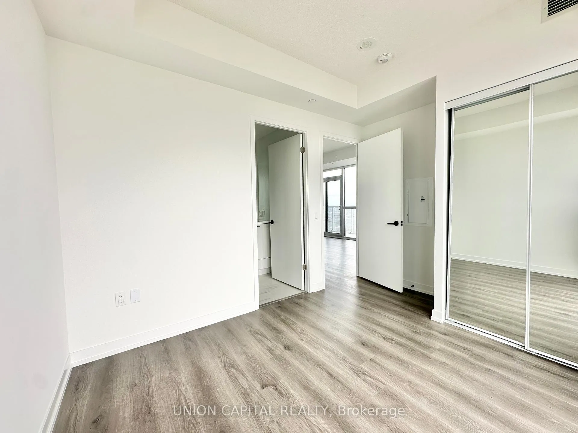 Photo 10 of Unit 4209, 225 Commerce Street, Vaughan, Vaughan Corporate Centre — HOMEH