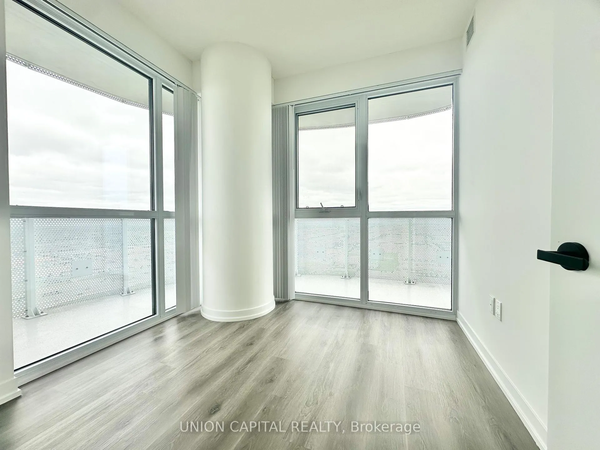 Photo 12 of Unit 4209, 225 Commerce Street, Vaughan, Vaughan Corporate Centre — HOMEH