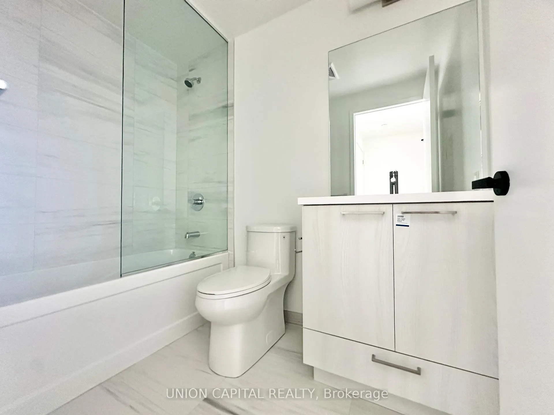 Photo 13 of Unit 4209, 225 Commerce Street, Vaughan, Vaughan Corporate Centre — HOMEH