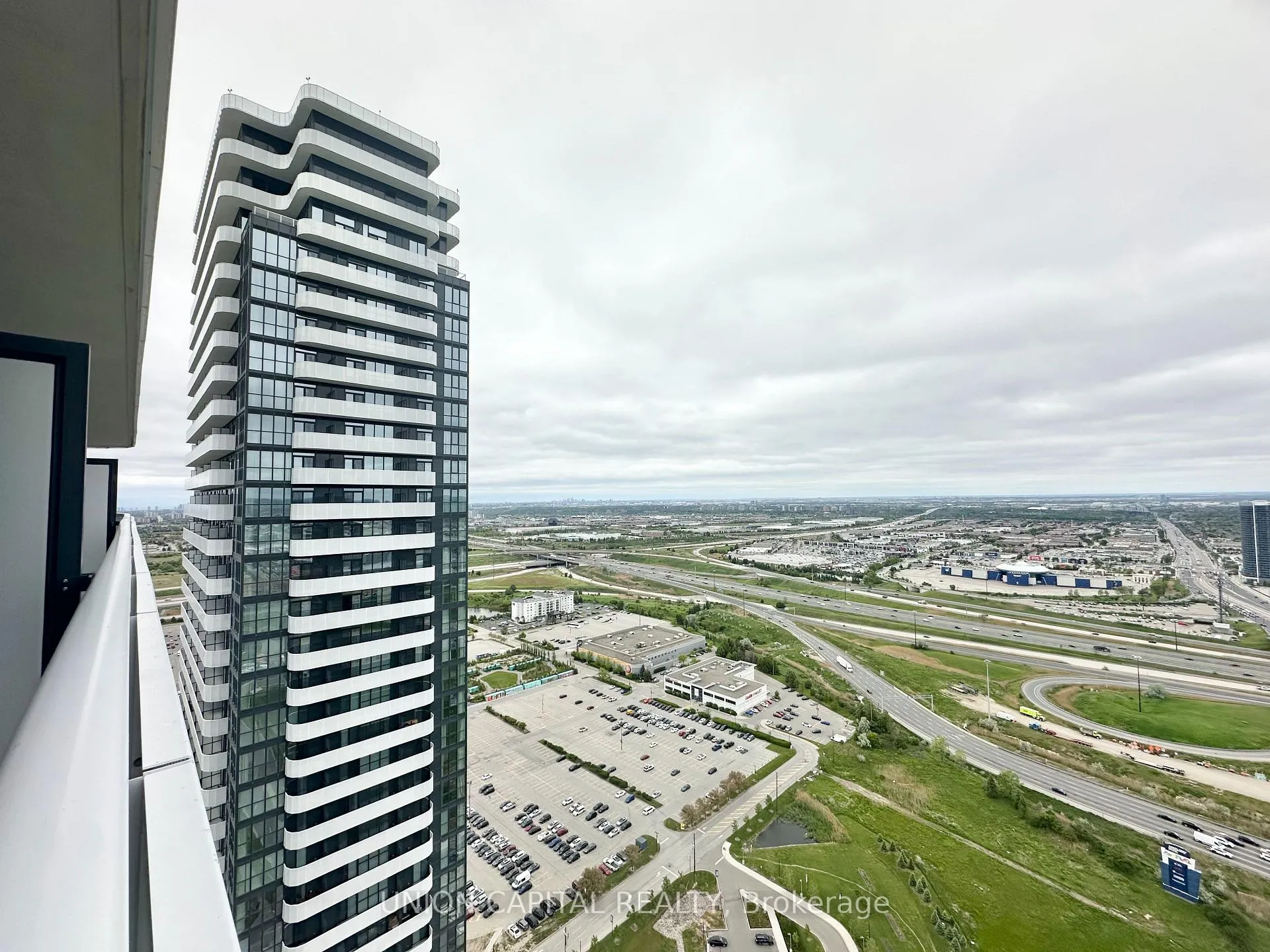 Photo 16 of Unit 4209, 225 Commerce Street, Vaughan, Vaughan Corporate Centre — HOMEH