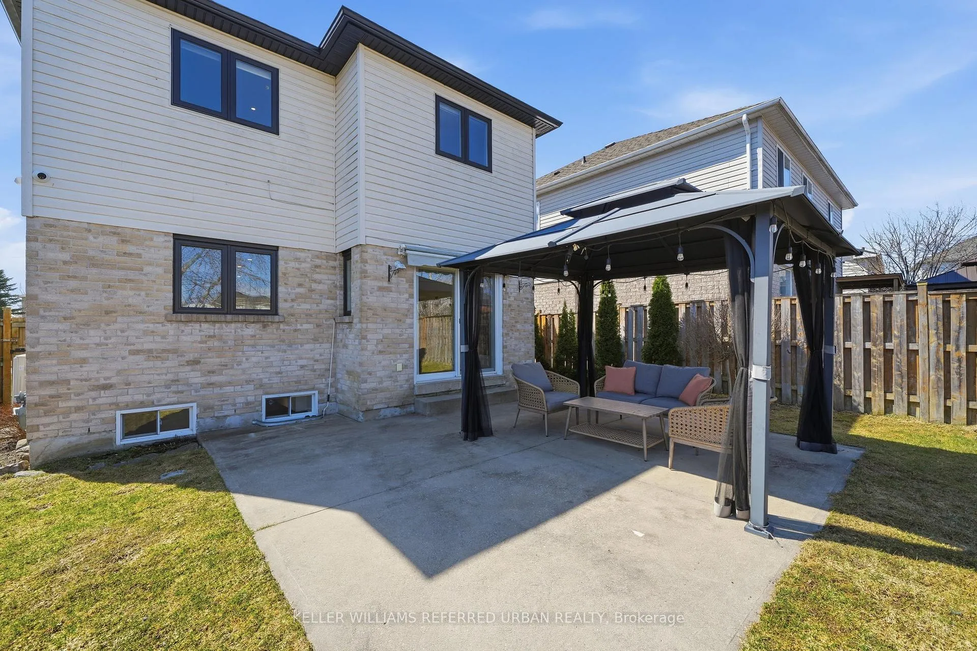 Photo 9 of 1124 Corrie Street, Innisfil, Alcona — HOMEH